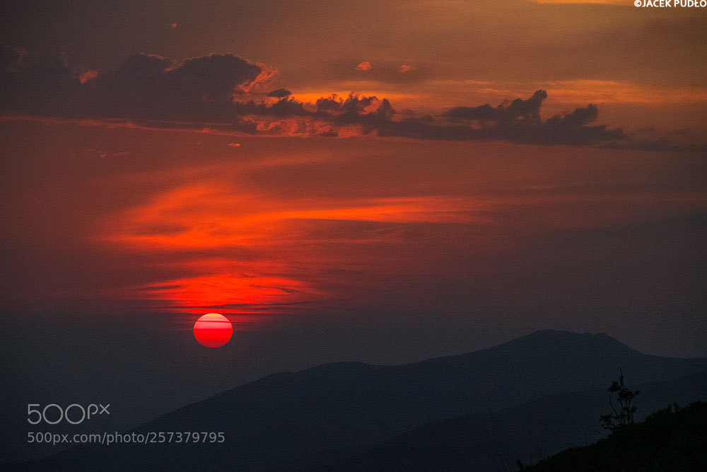 Canon EOS 500D (EOS Rebel T1i / EOS Kiss X3) sample photo. Sunset at mountains photography