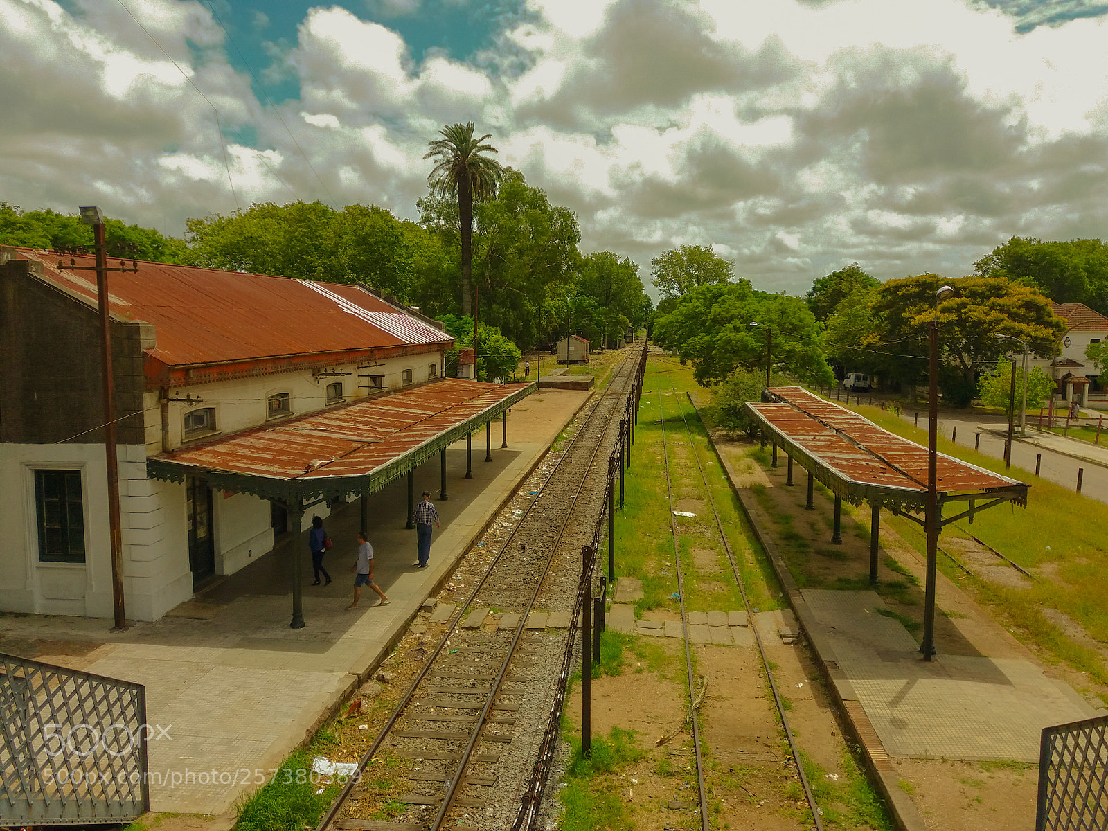 Samsung Galaxy J5 sample photo. Peñarol train station photography