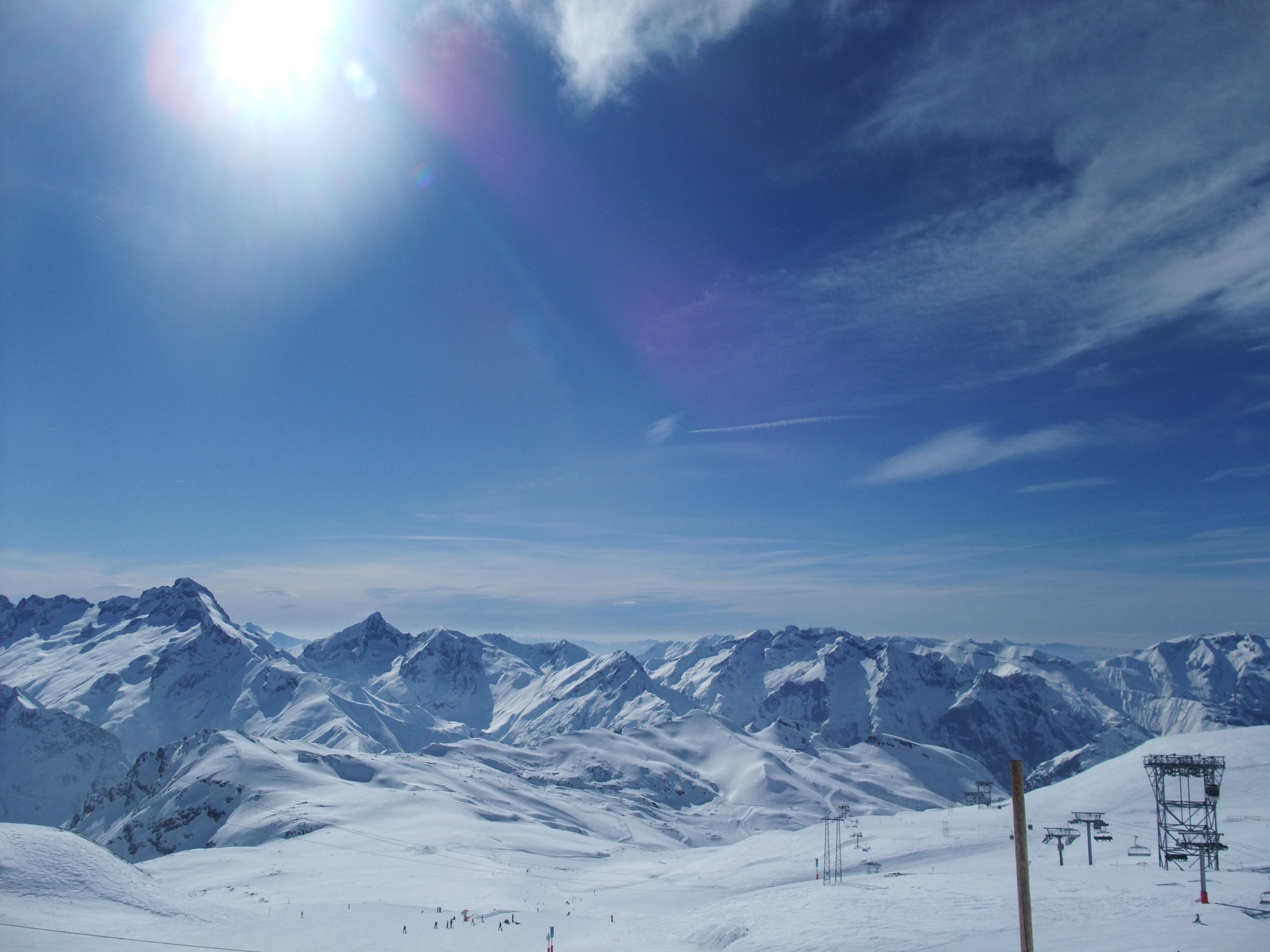 Fujifilm FinePix F100fd sample photo. Les deux alps () photography