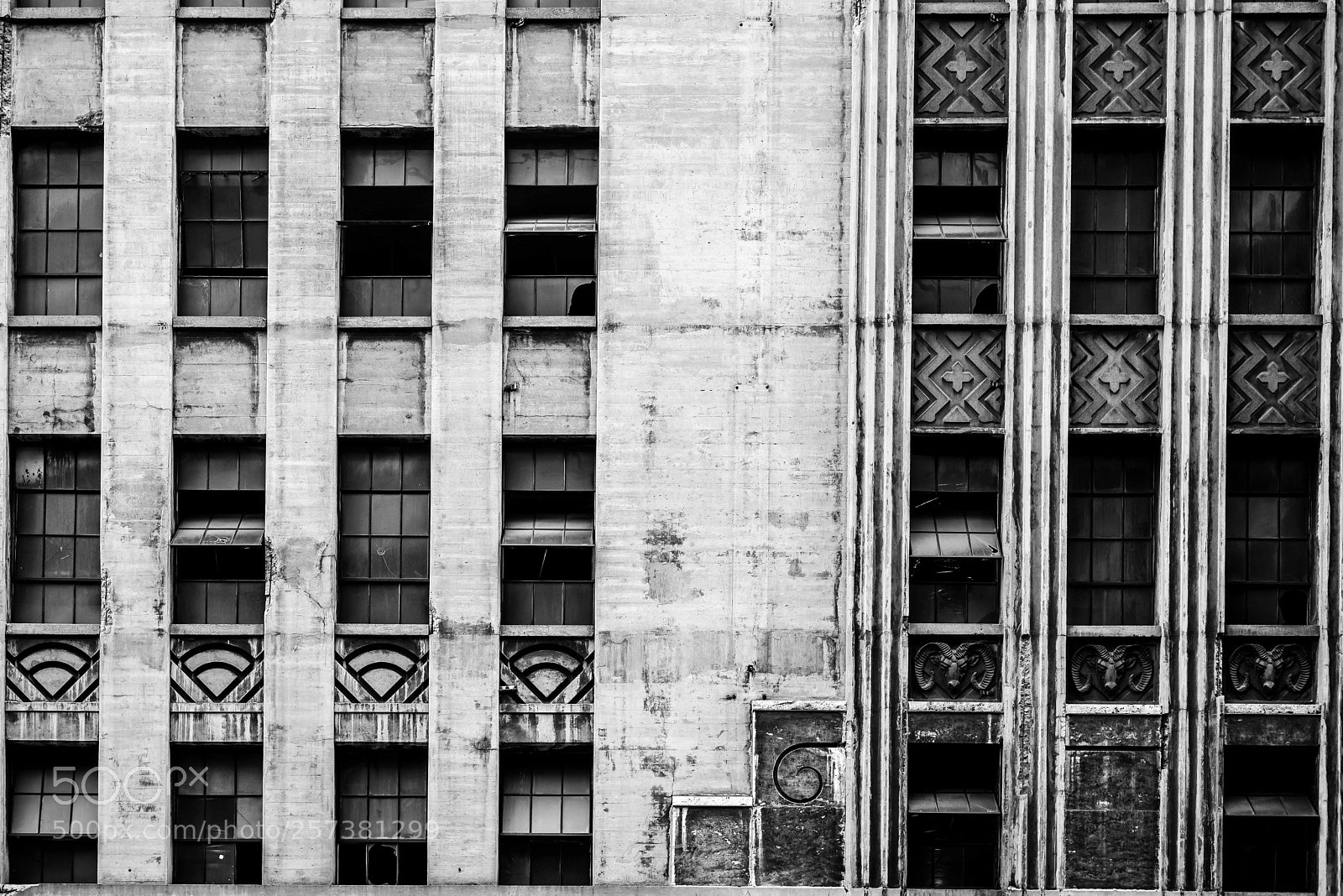 Nikon D810 sample photo. Old building photography