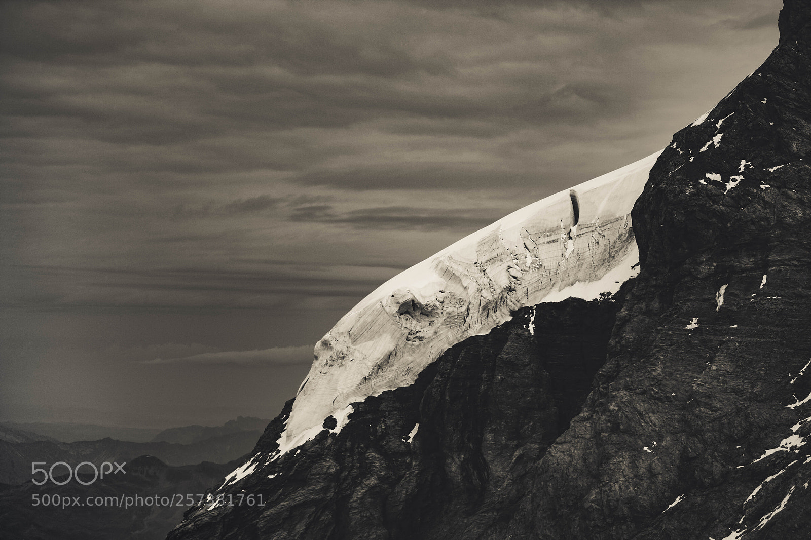 Canon EOS 750D (EOS Rebel T6i / EOS Kiss X8i) sample photo. Jungfrau photography