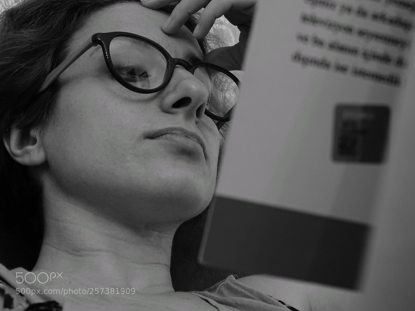 Sony Cyber-shot DSC-HX400V sample photo. Reading... photography