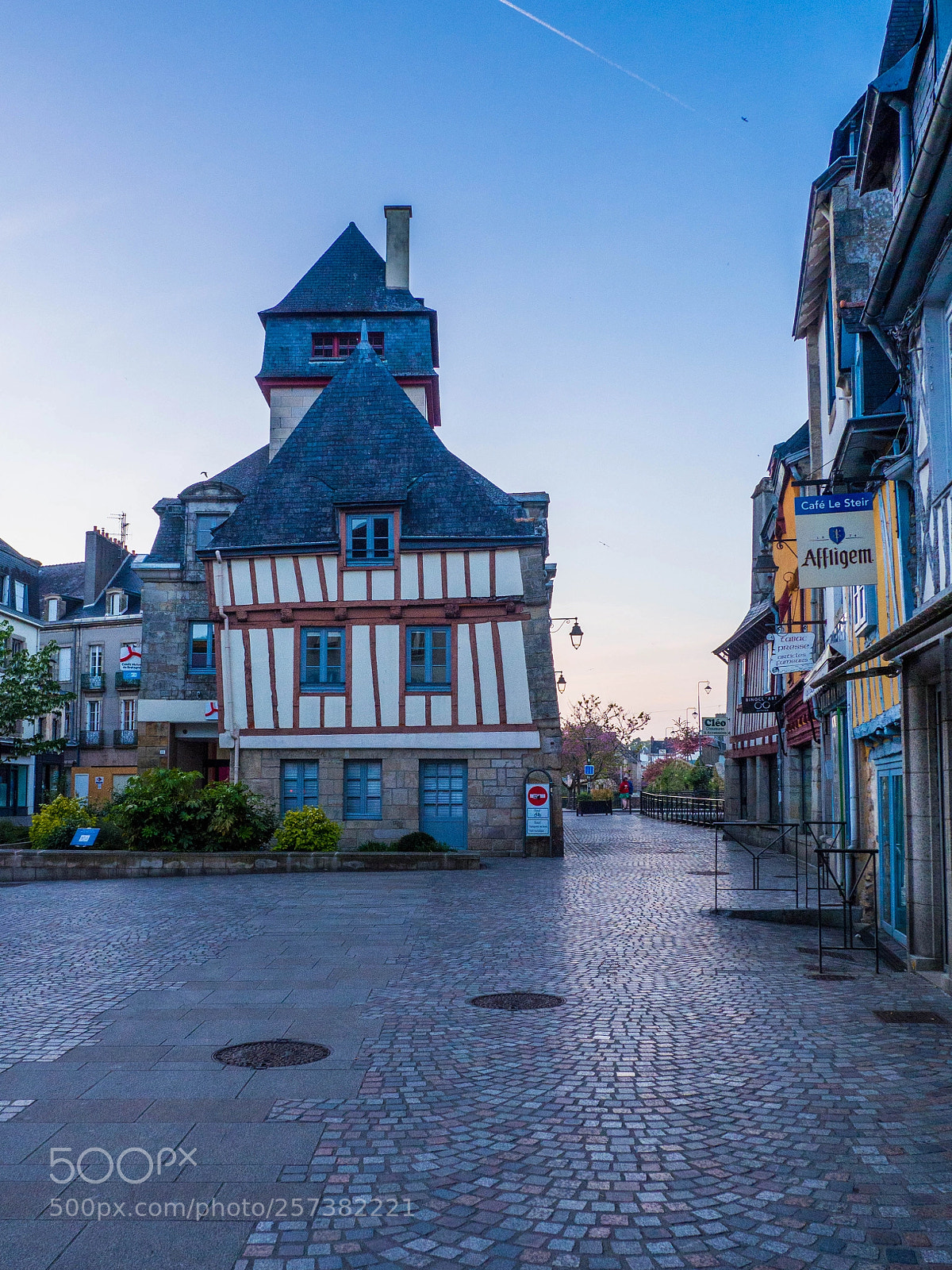 Olympus OM-D E-M10 II sample photo. Quimper #3 photography
