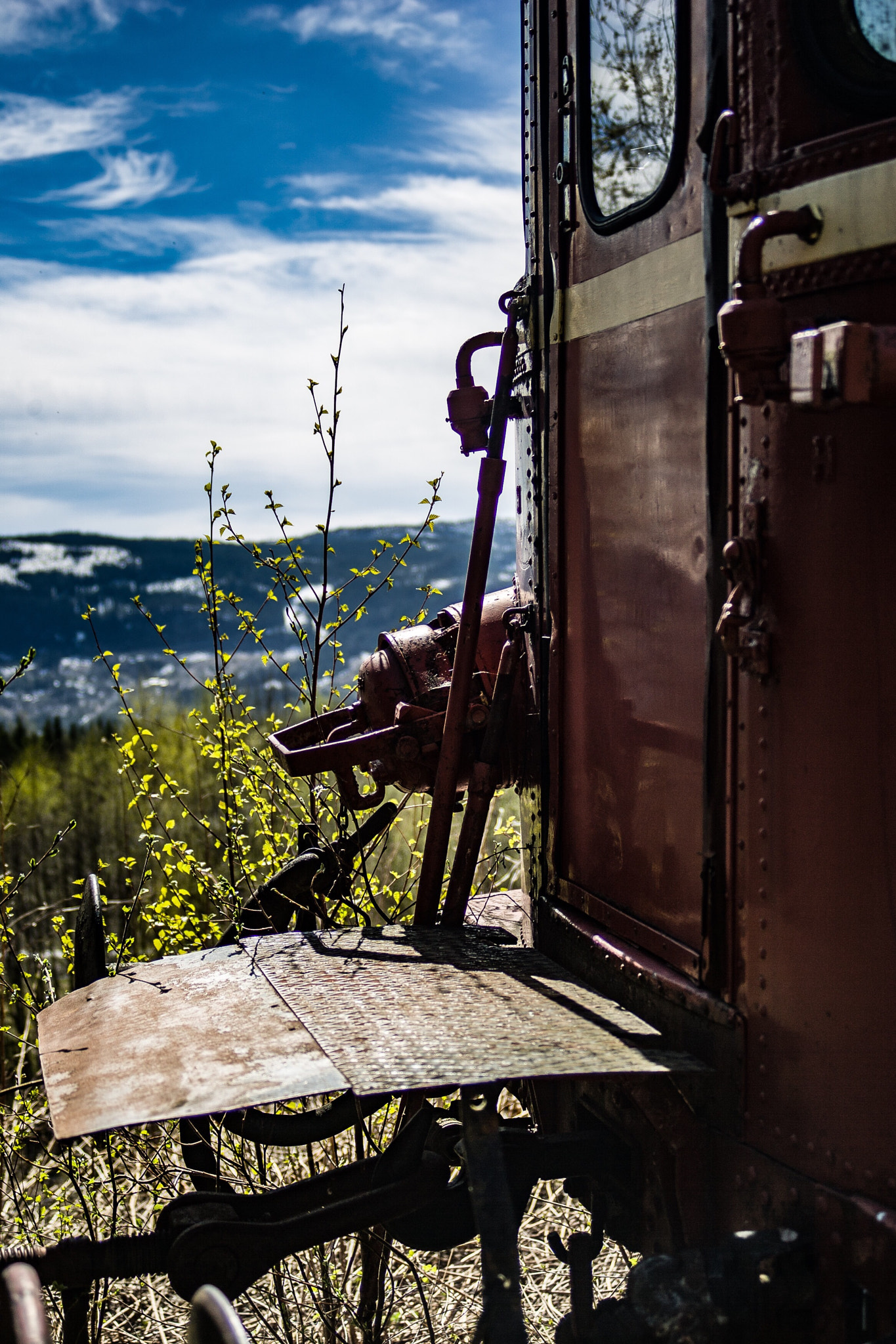 Canon EOS-1D Mark II sample photo. The trains last view photography