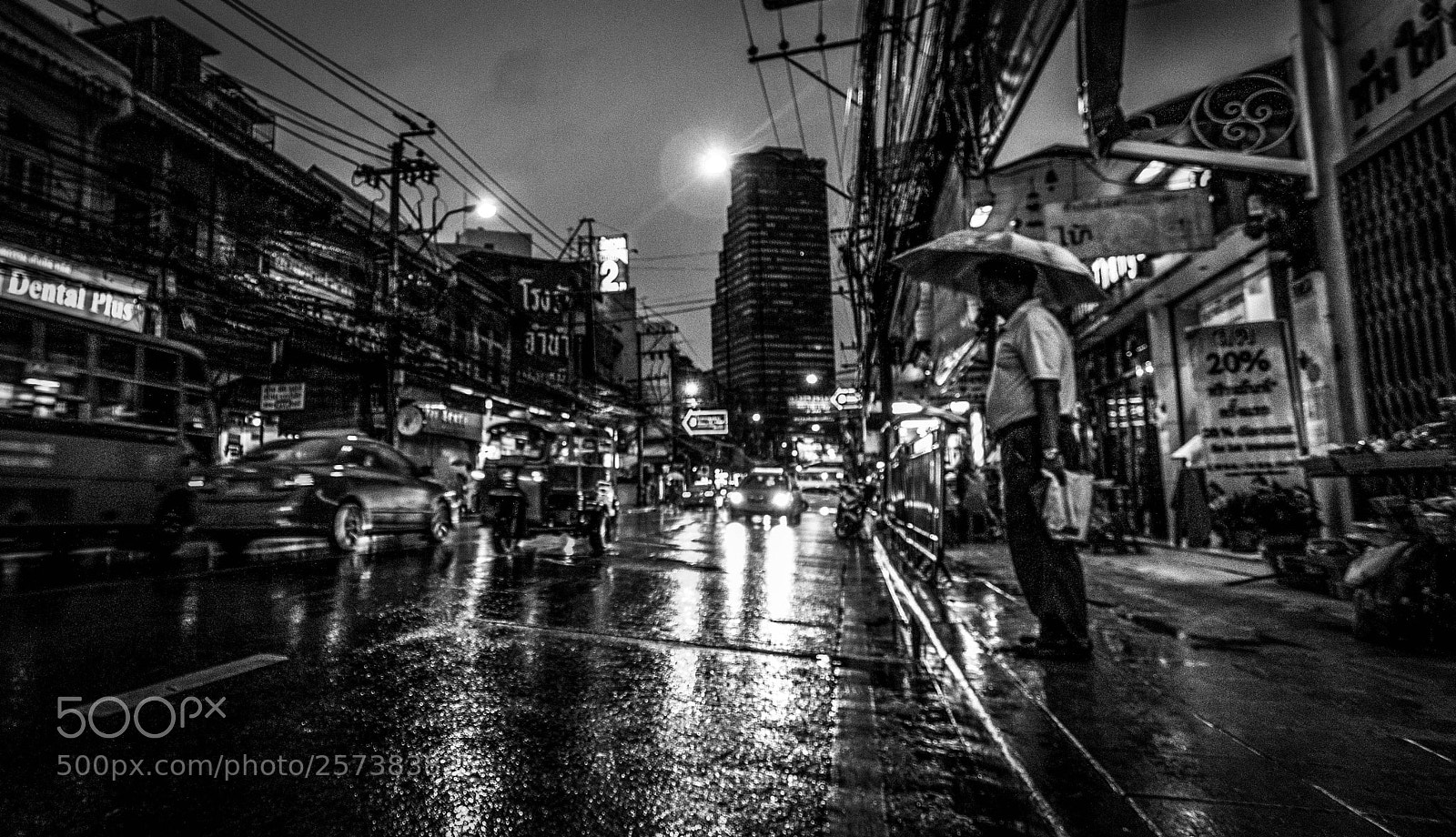 Canon EOS 70D sample photo. Raining night photography