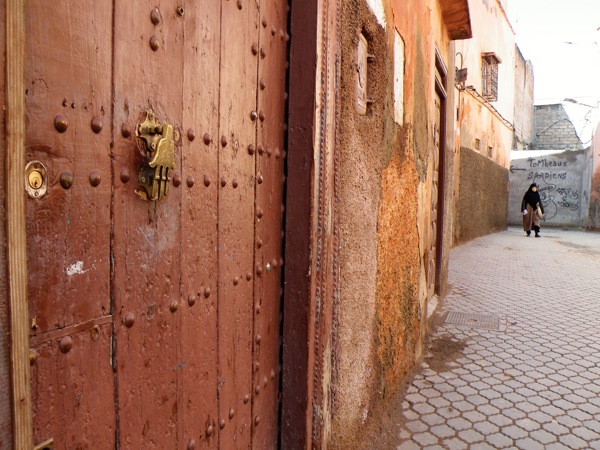 Fujifilm FinePix S8100fd sample photo. Marrakech: hand of fatima photography