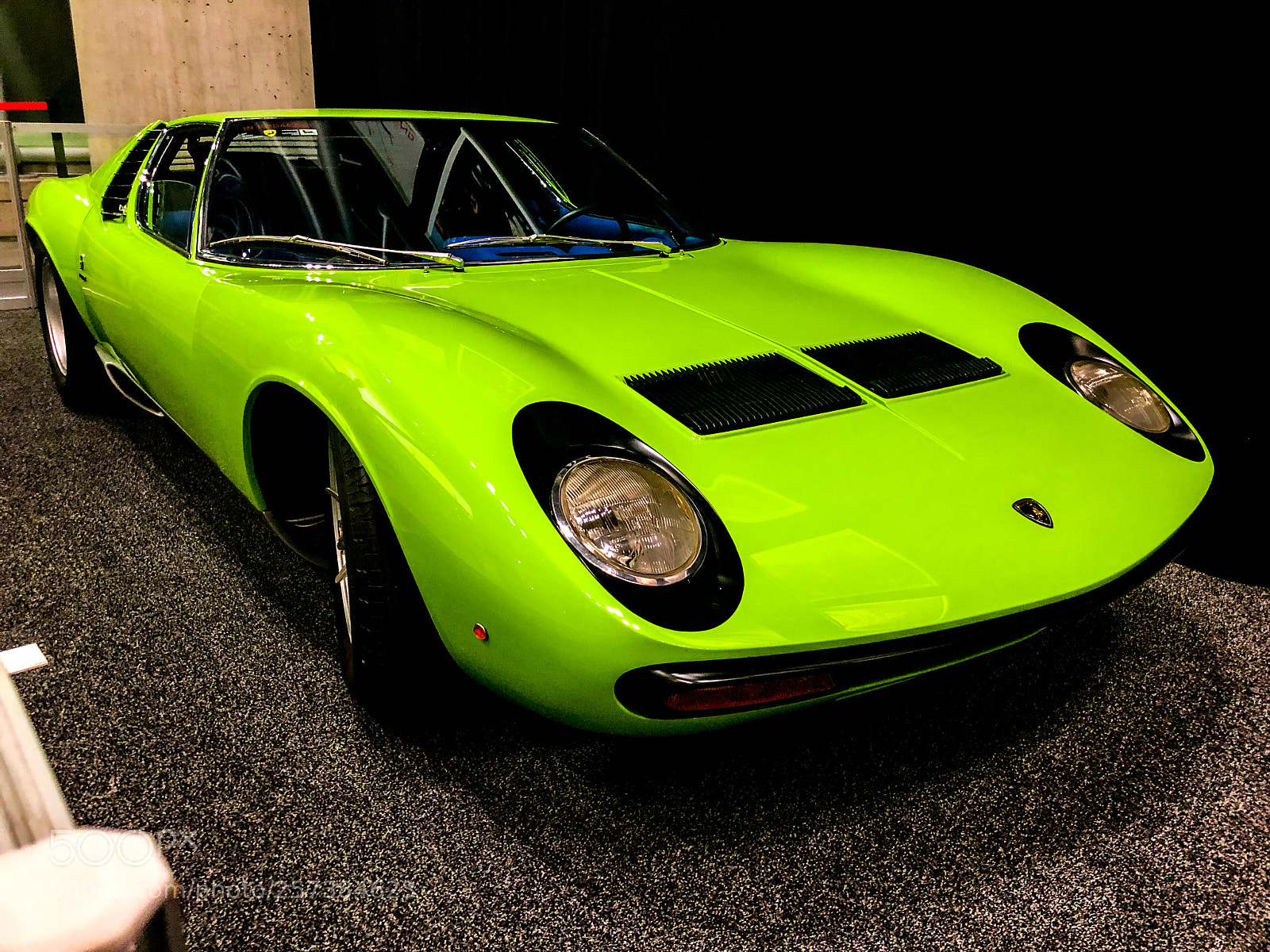 Apple iPhone X sample photo. Lamborghini miura photography
