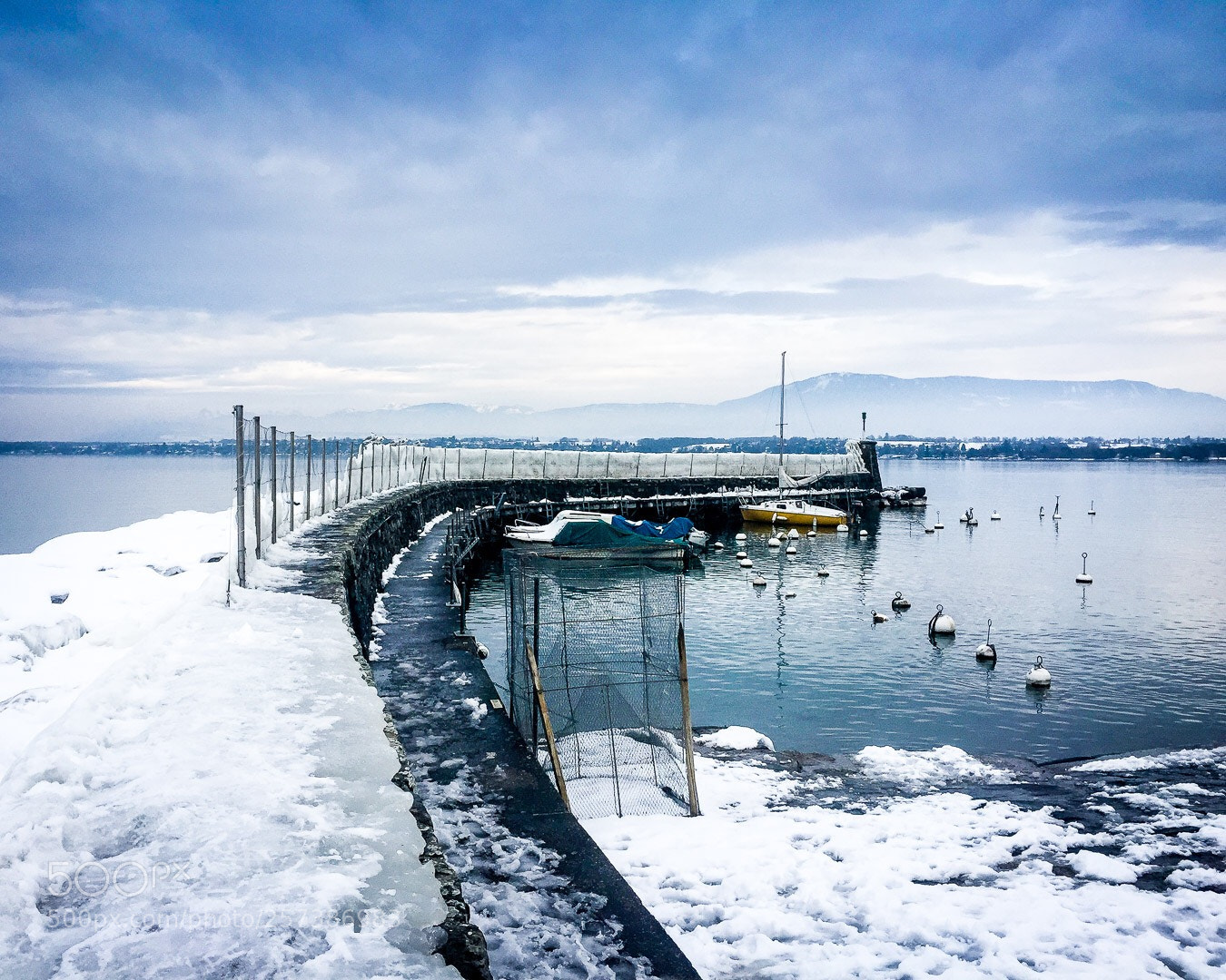 Apple iPhone 6 Plus sample photo. Winter on geneva lake photography