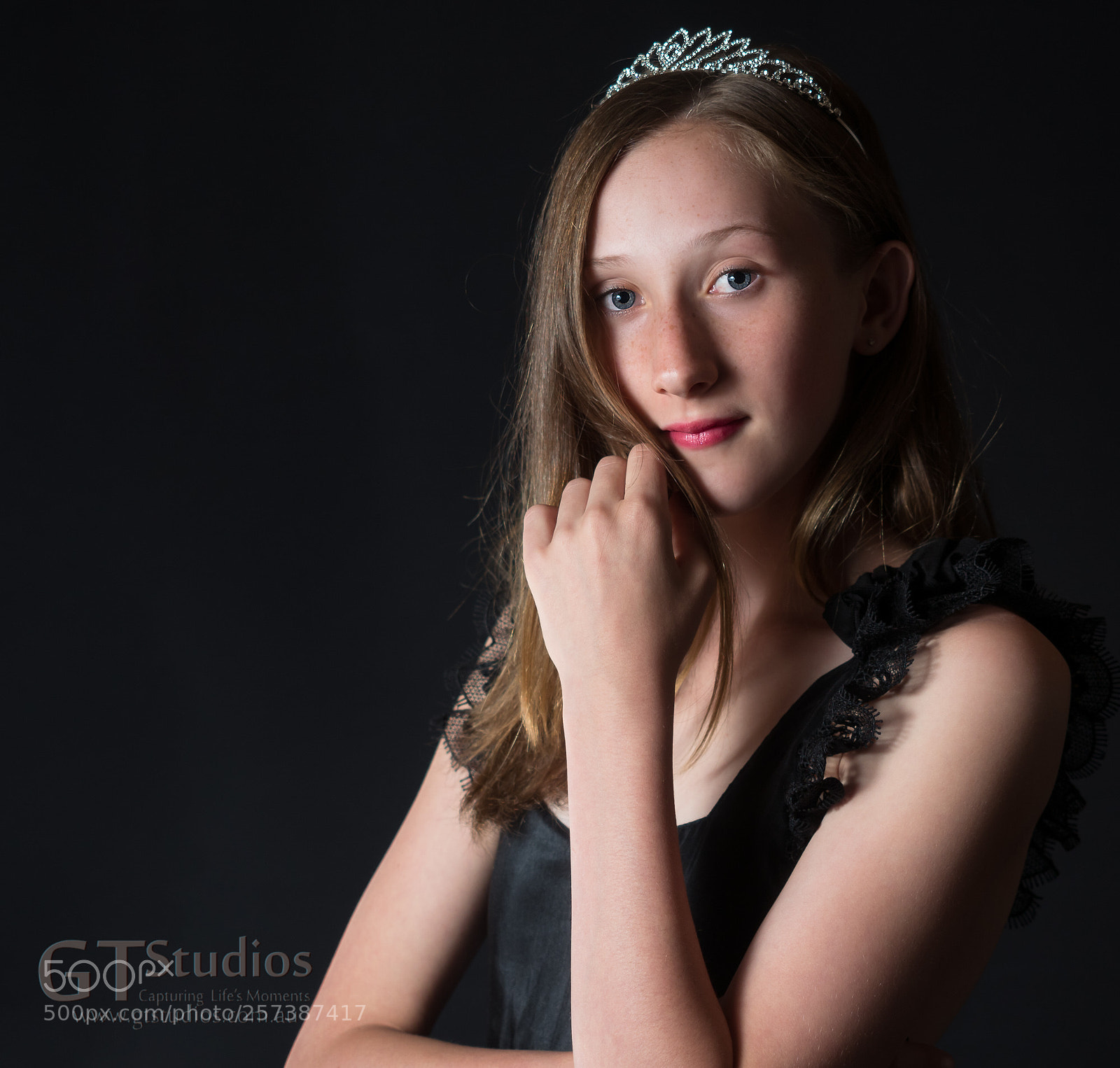 Olympus OM-D E-M5 II sample photo. Happiness and confidence photography
