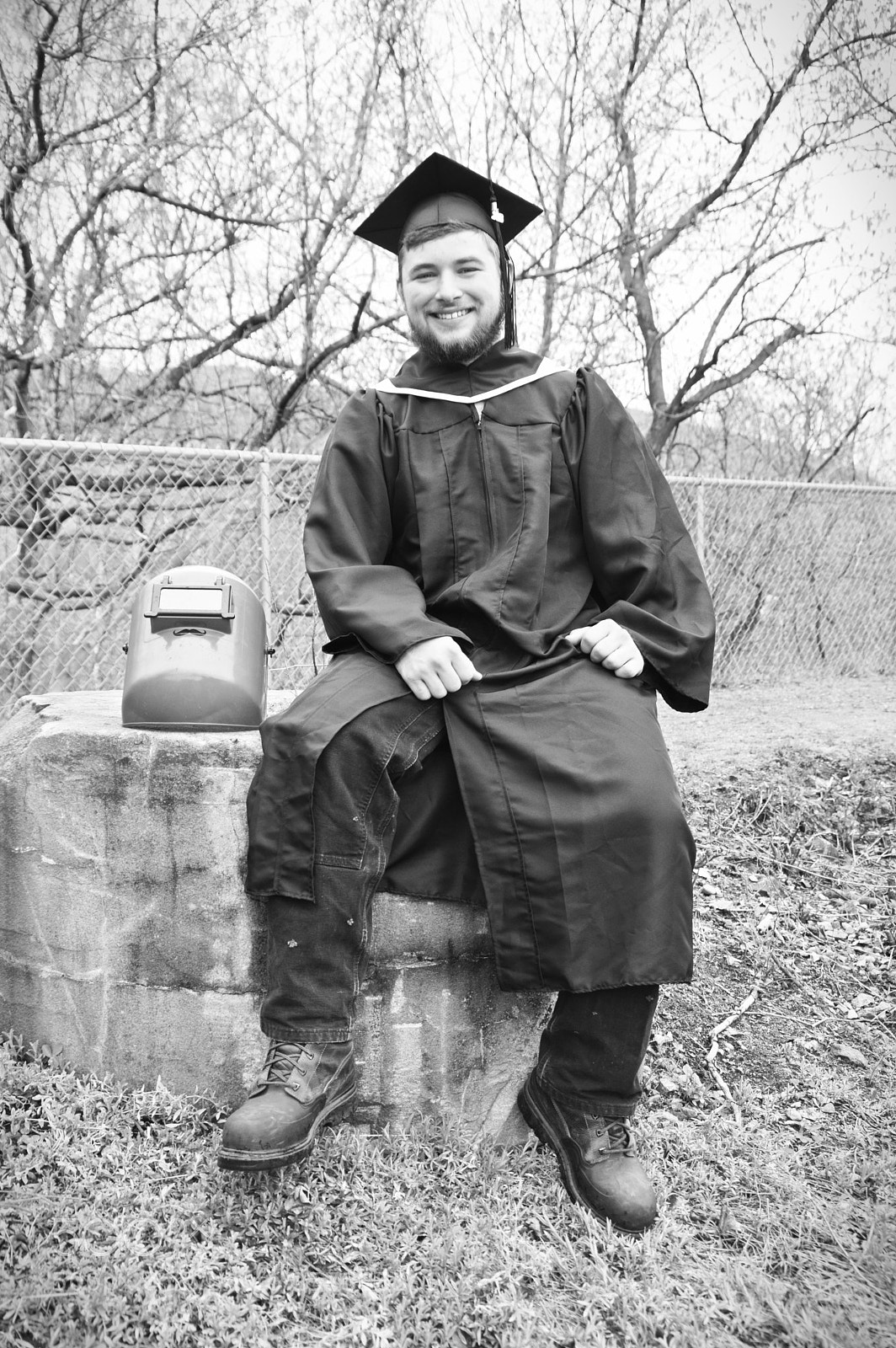 Nikon D3200 sample photo. Young love at graduation photography