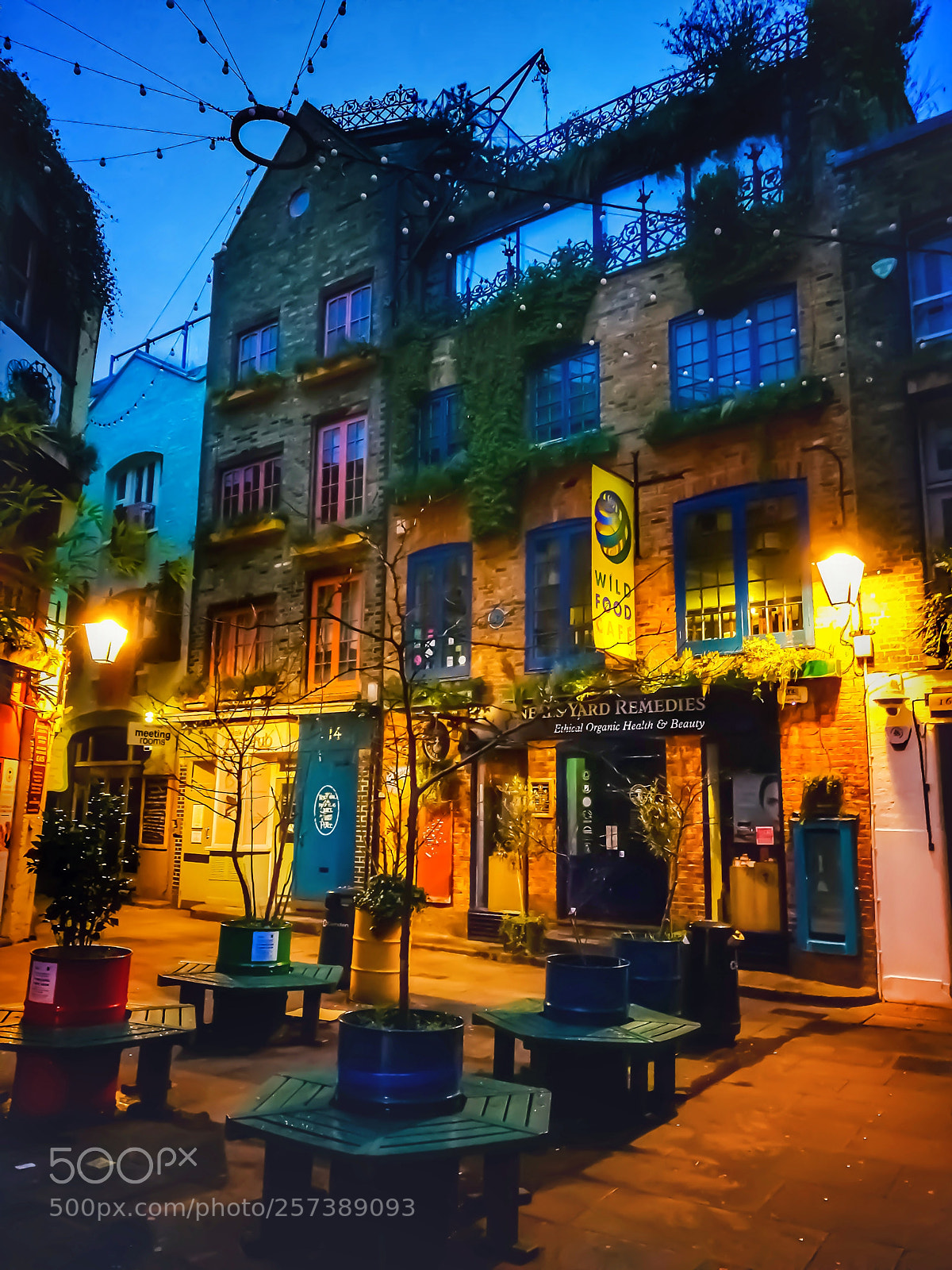 HUAWEI P9 sample photo. Neal's yard photography
