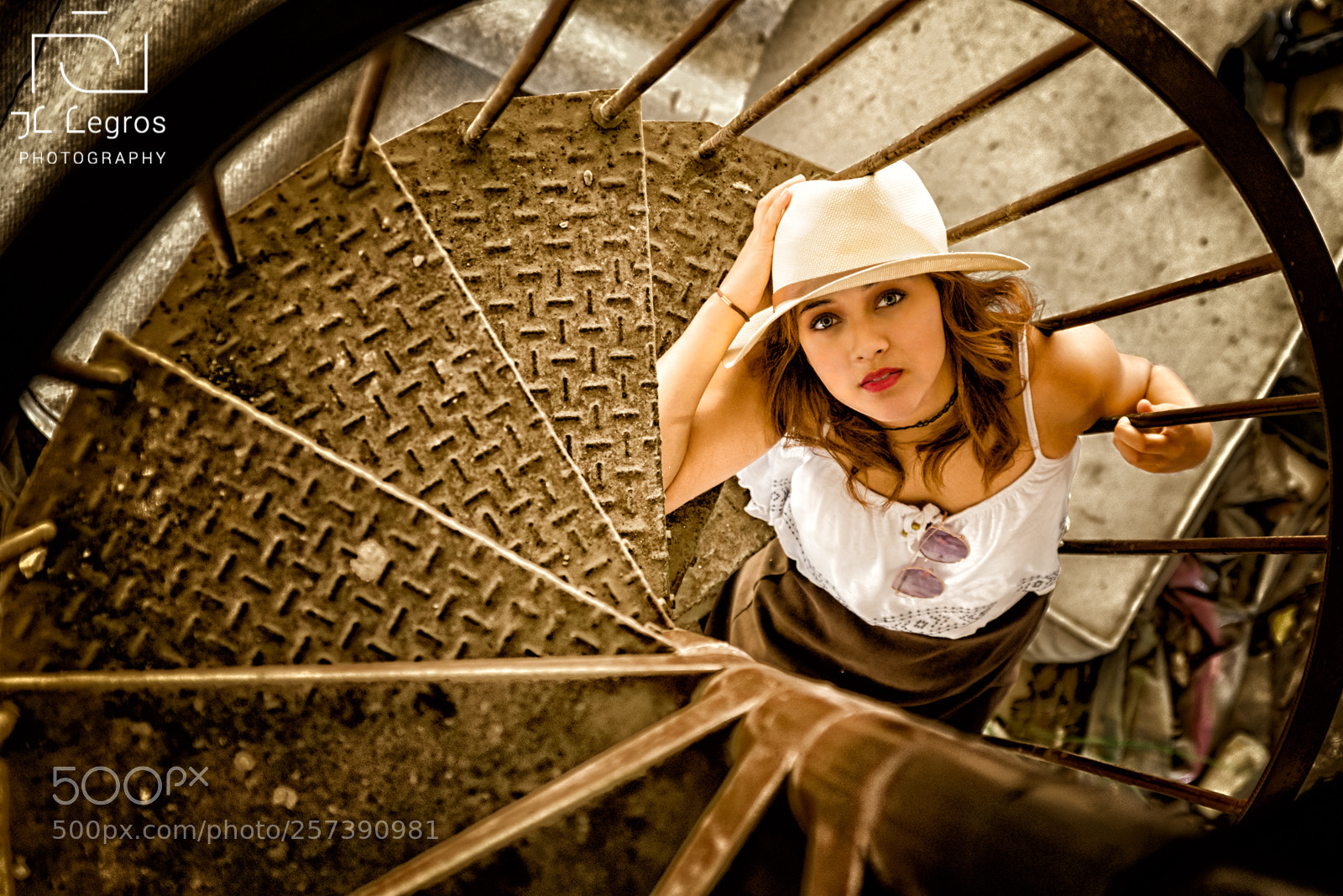 Nikon D800 sample photo. In trhe stairs photography