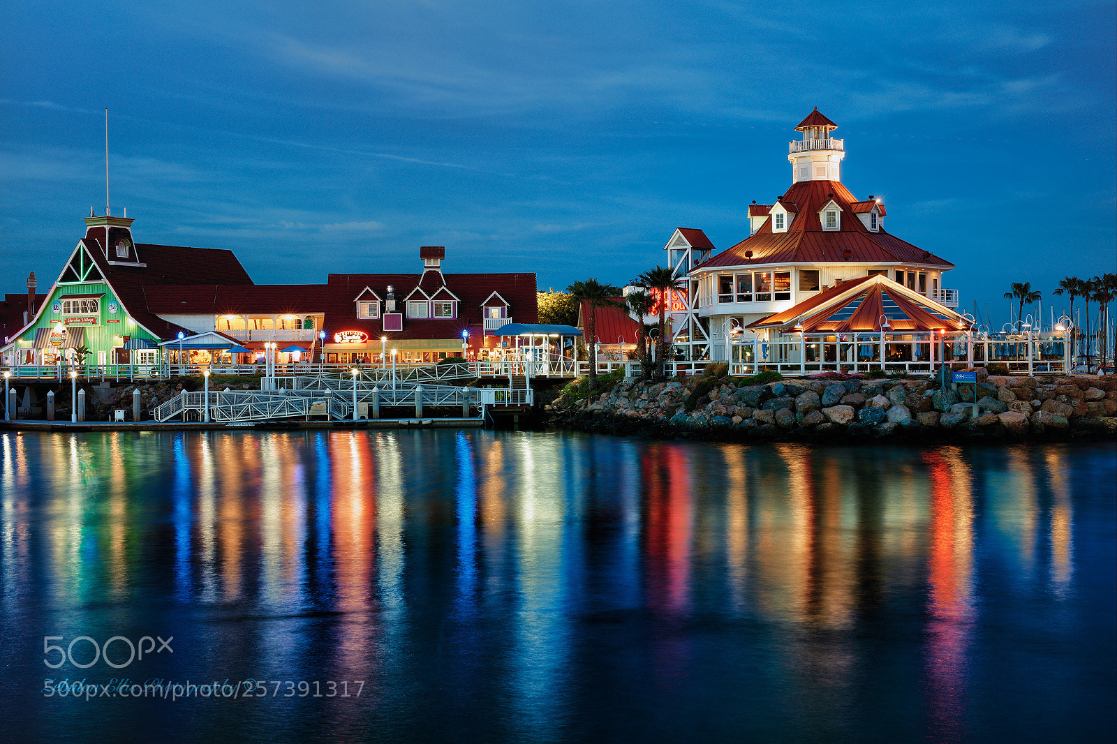 Canon EOS 5DS R sample photo. Shoreline village photography