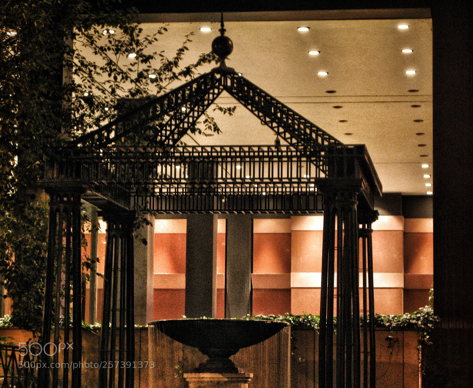 Canon POWERSHOT G9 sample photo. Nice building entrance photography