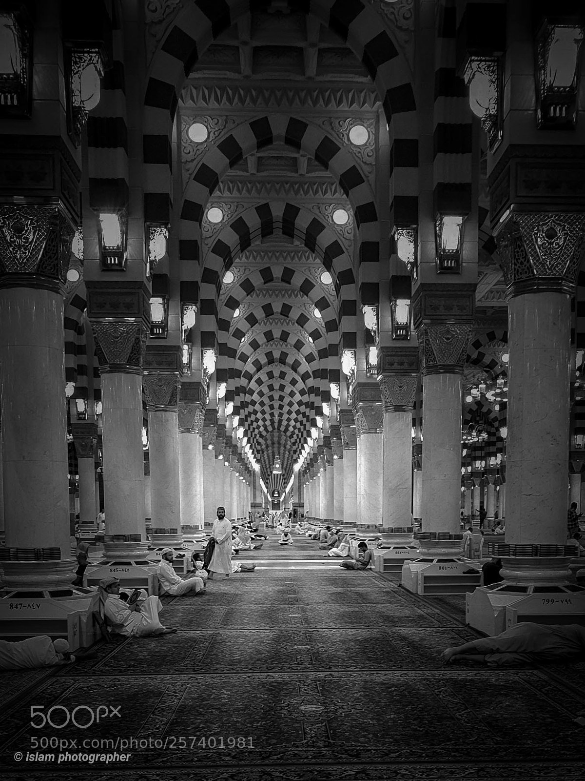 Samsung Galaxy S9+ sample photo. Seems tunnel photography