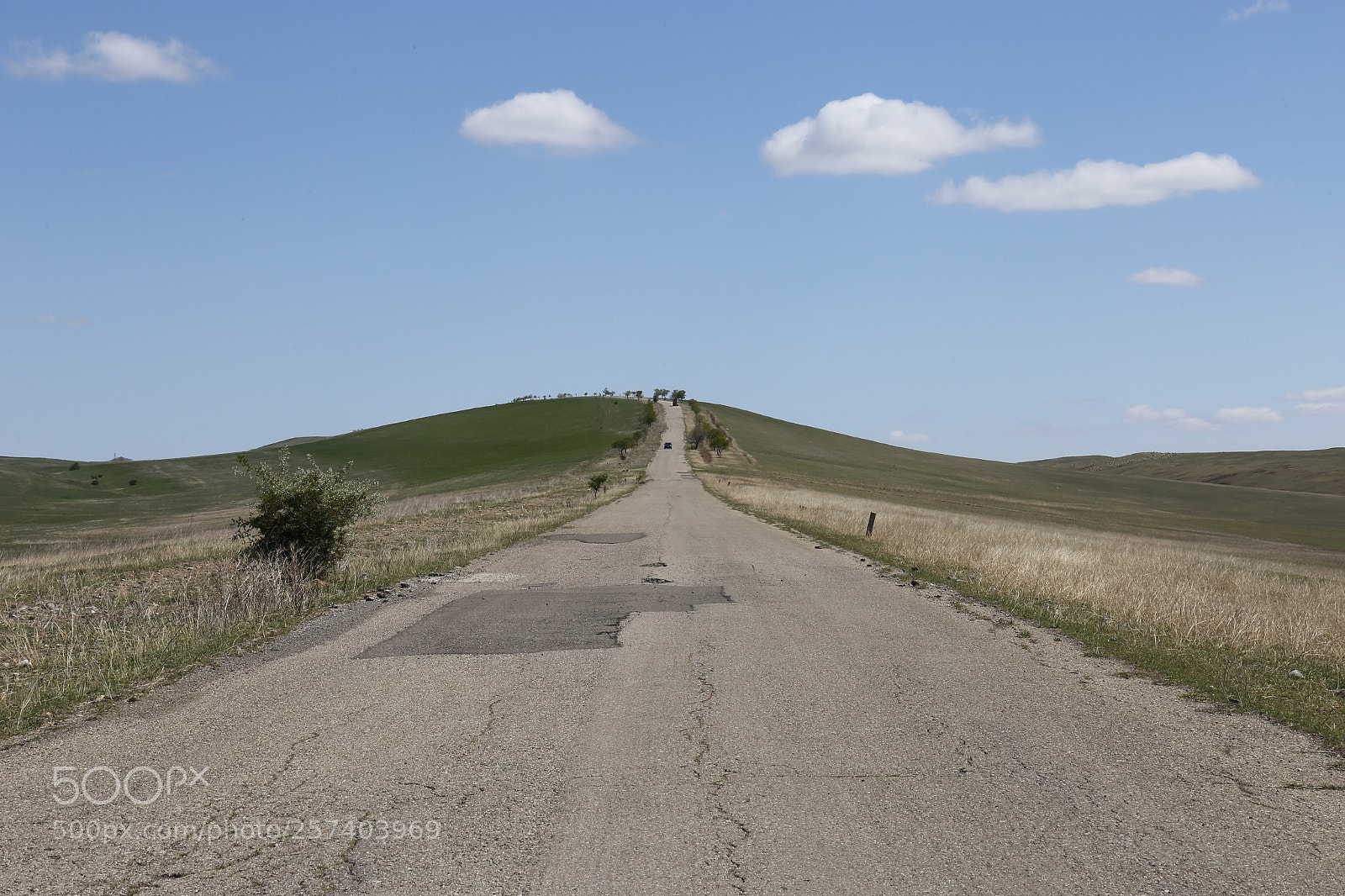 Canon EF 24-70mm F4L IS USM sample photo. Road photography