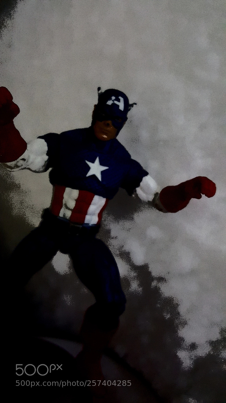 Samsung Galaxy Note5 sample photo. Darker frozen captain's photography