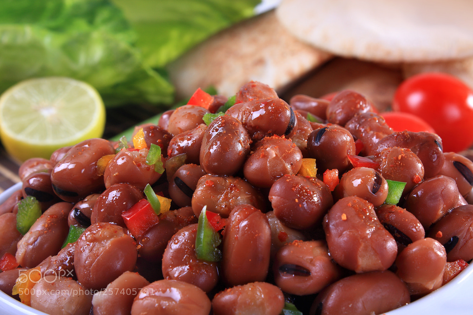 Canon EOS 40D sample photo. Egyptian bean dish with photography
