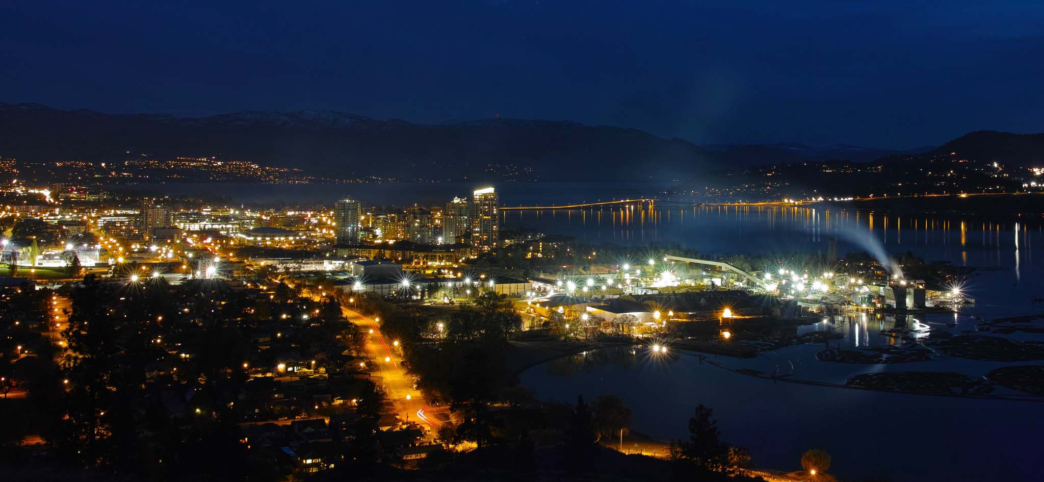 Sigma DP1 Merrill sample photo. City lights photography