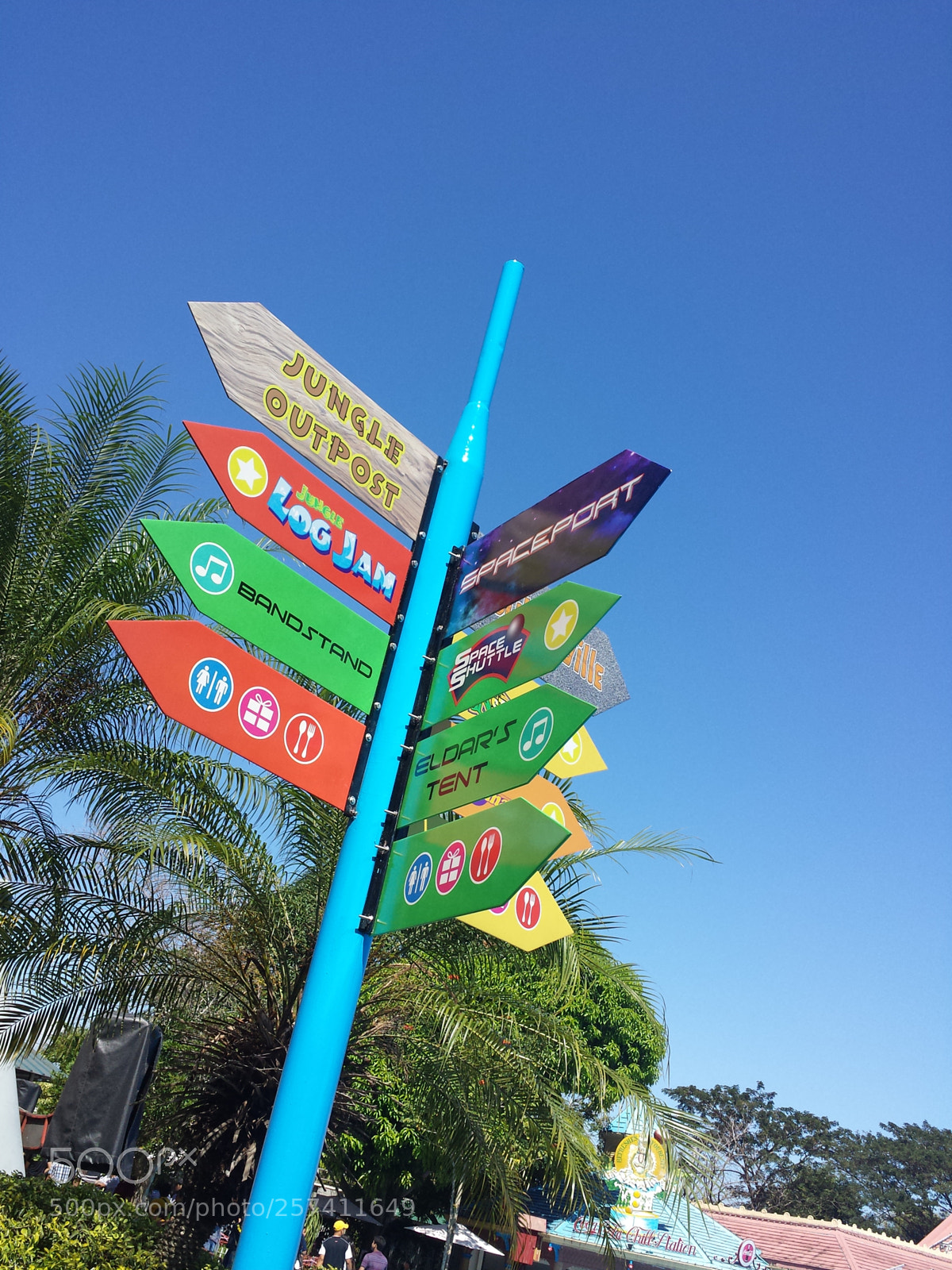 Samsung Galaxy S4 sample photo. Street signs photography