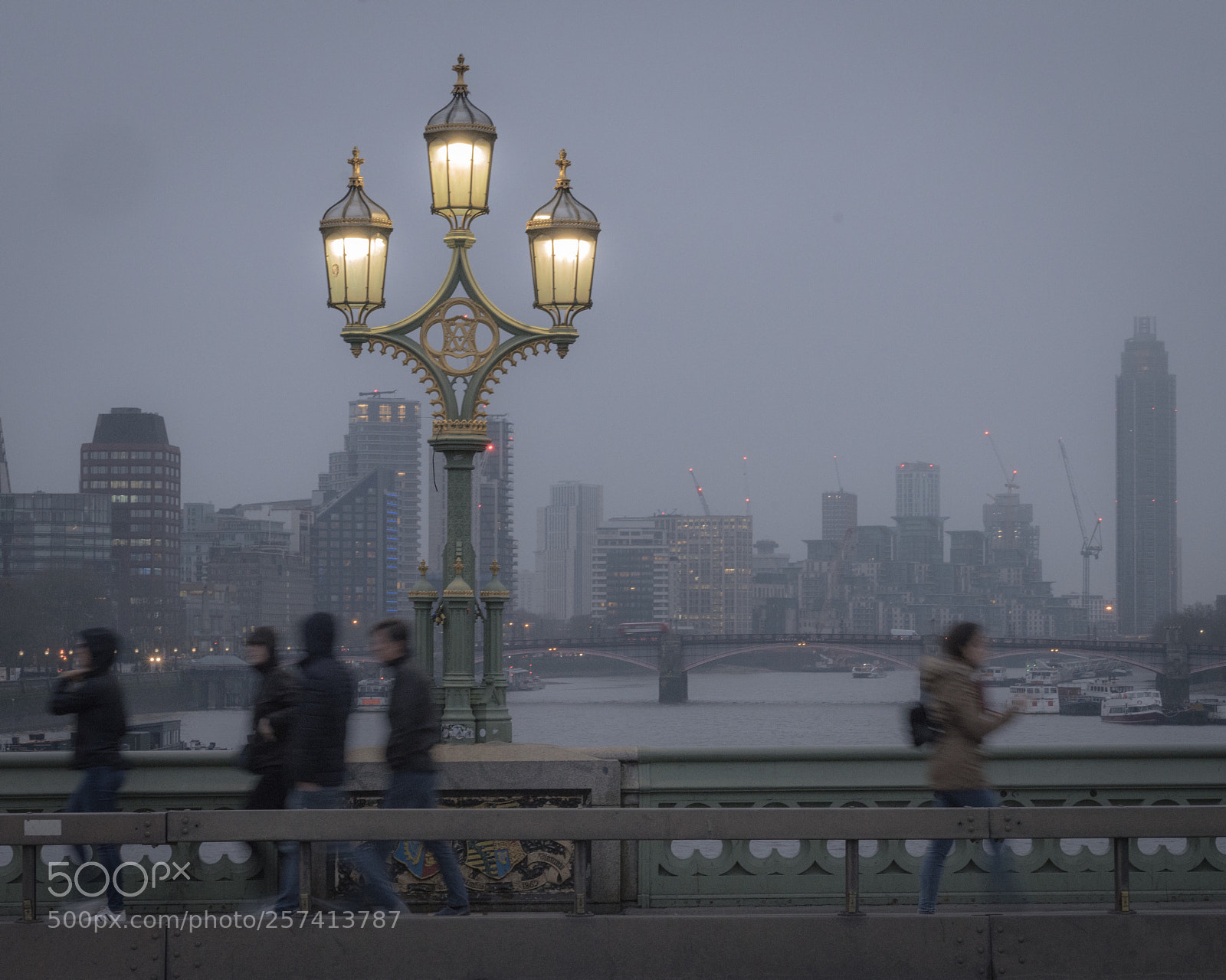 Sony a7R III sample photo. Londoners crossing the thames photography