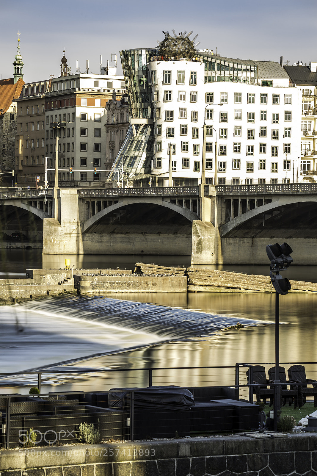 Canon EOS 6D sample photo. Dancing house photography
