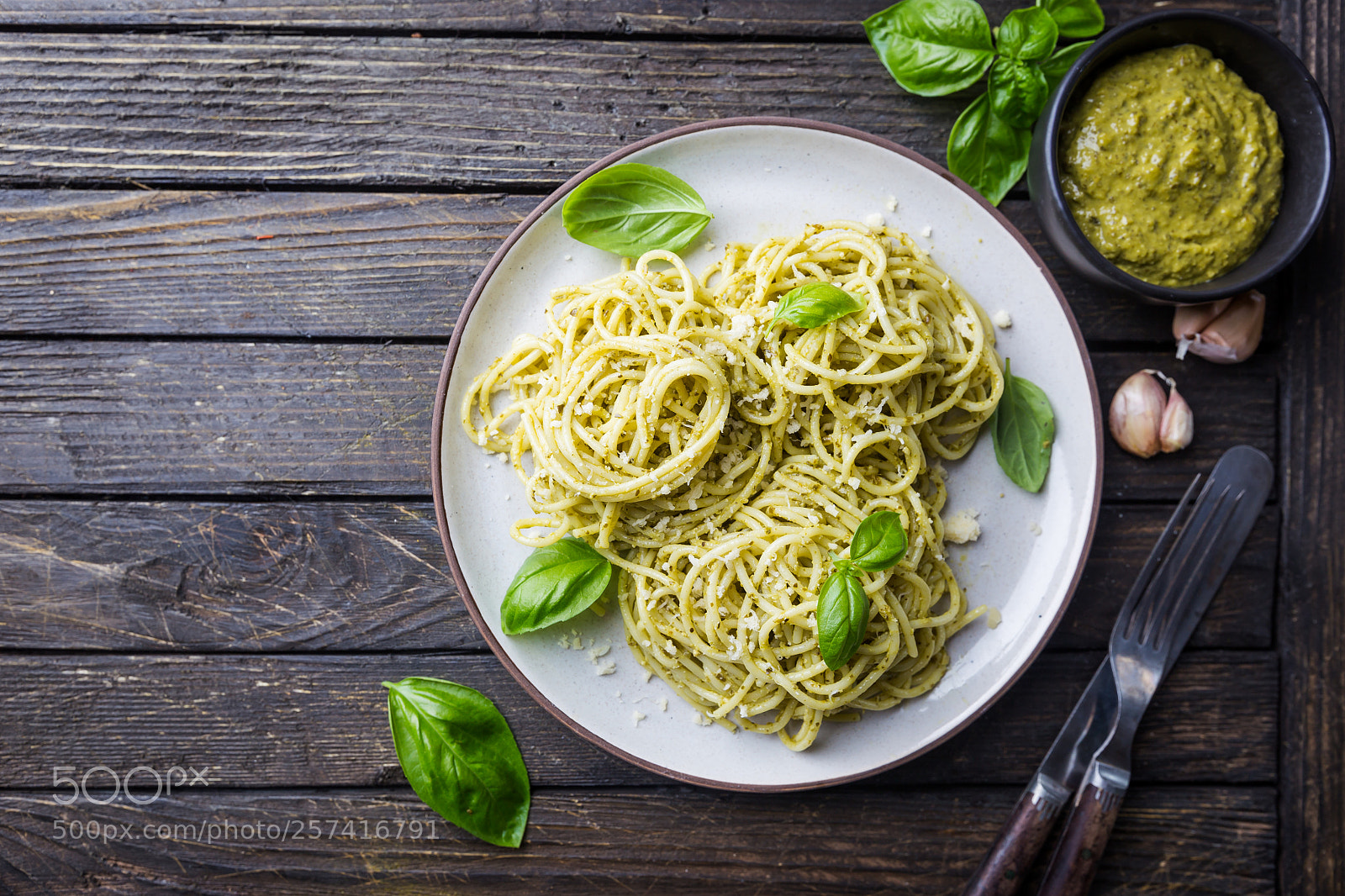 Canon EOS 6D sample photo. Spaghetti with homemade pesto photography