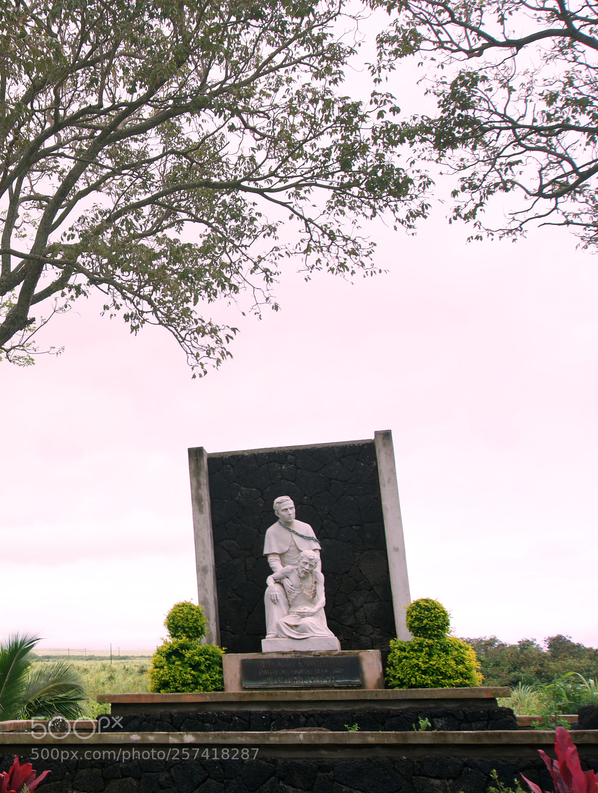 Sony a6300 sample photo. Father damien memorial #1 photography