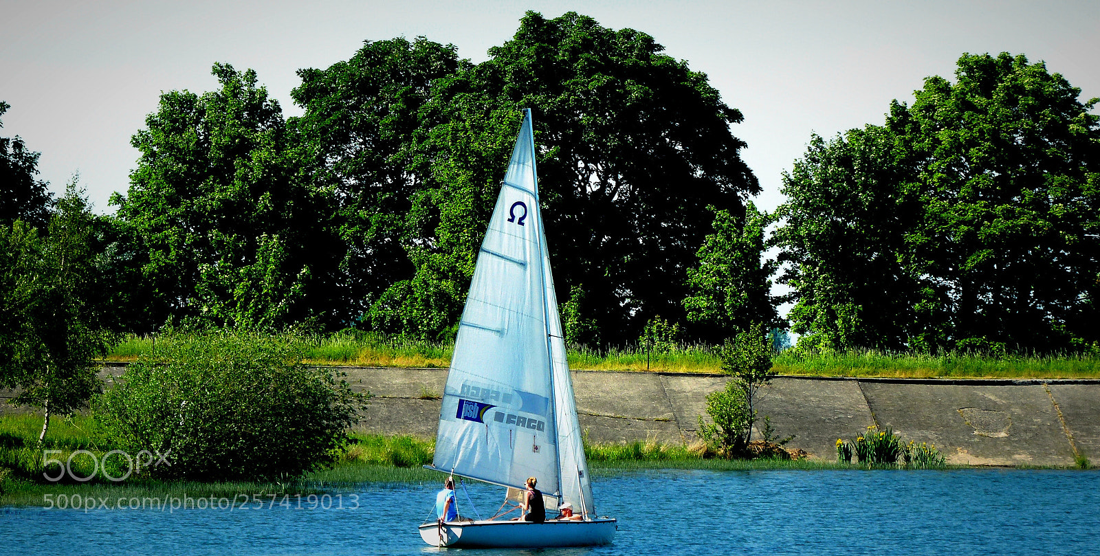 Panasonic Lumix DMC-FZ200 sample photo. On sails. photography