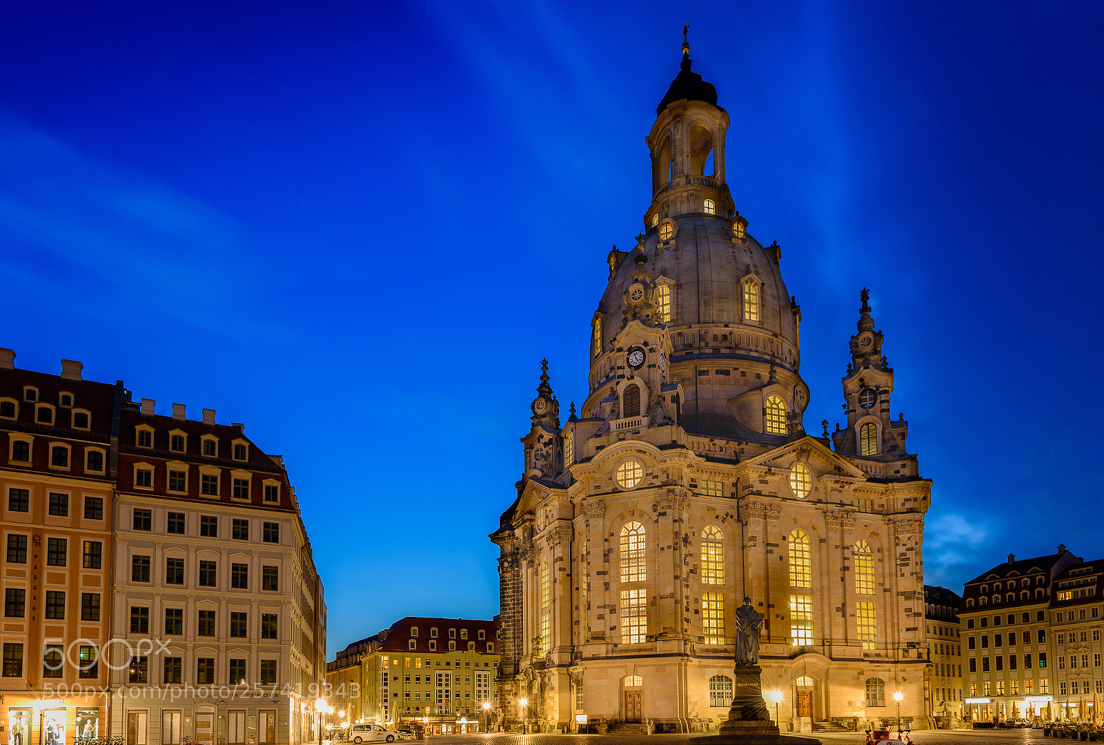 Nikon D750 sample photo. Frauenkirche | bluehour photography