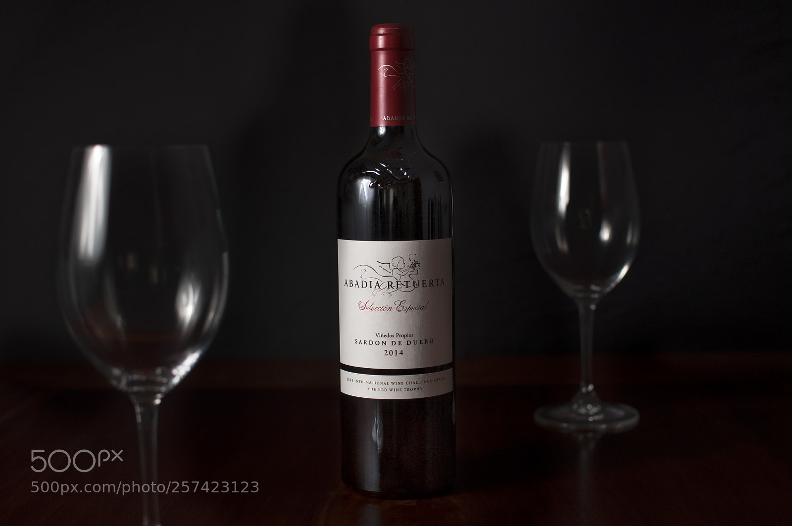 Nikon D90 sample photo. Spanish red wine. abad photography