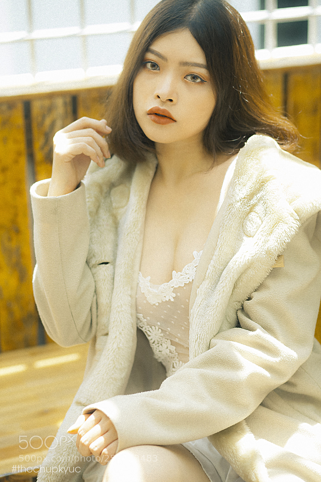 Canon EOS 5D Mark II sample photo. Yellow tone photography