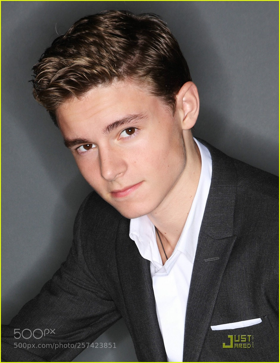Canon EOS-1Ds Mark III sample photo. Callan mcauliffe tv person photography