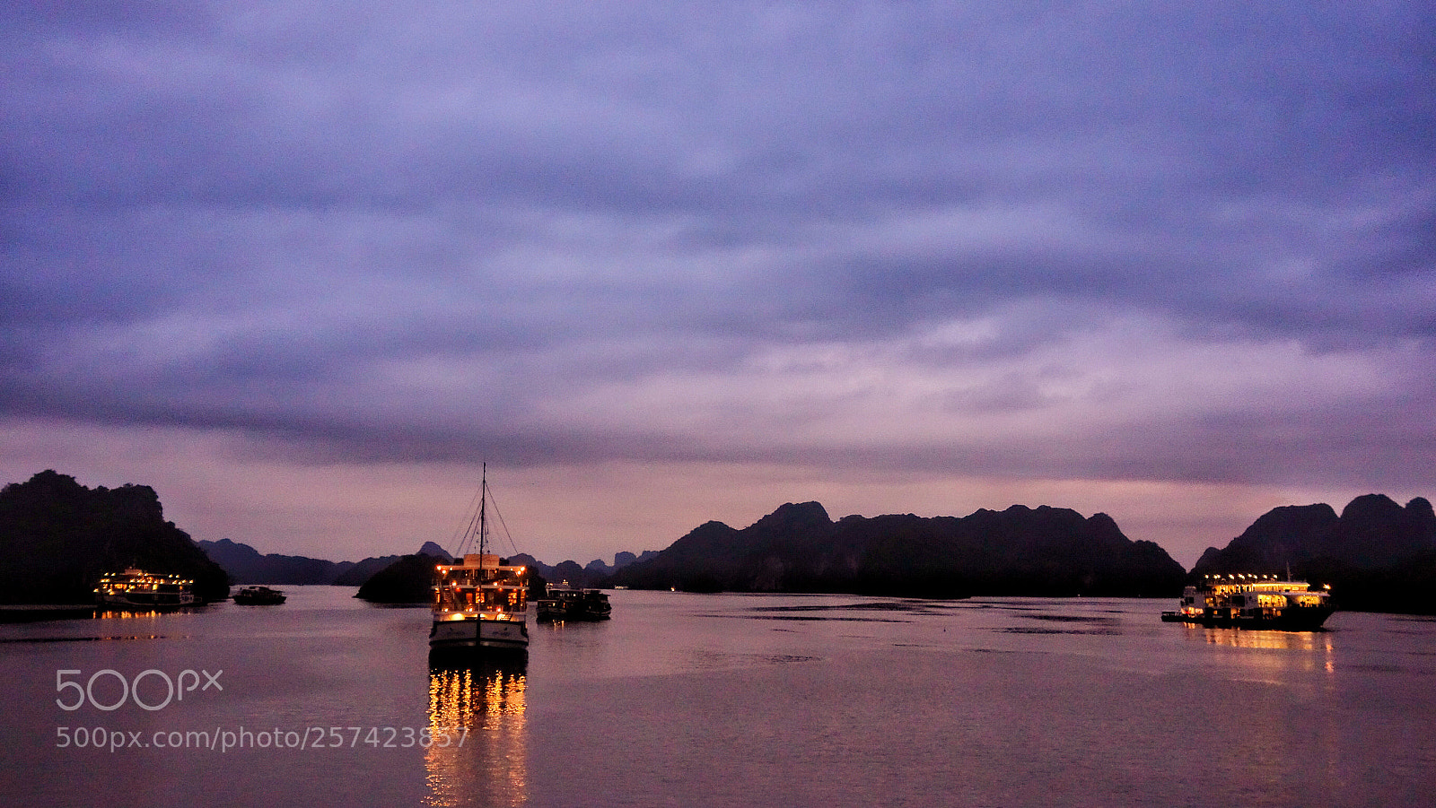 Sony Cyber-shot DSC-RX100 sample photo. Halong bay early morning photography