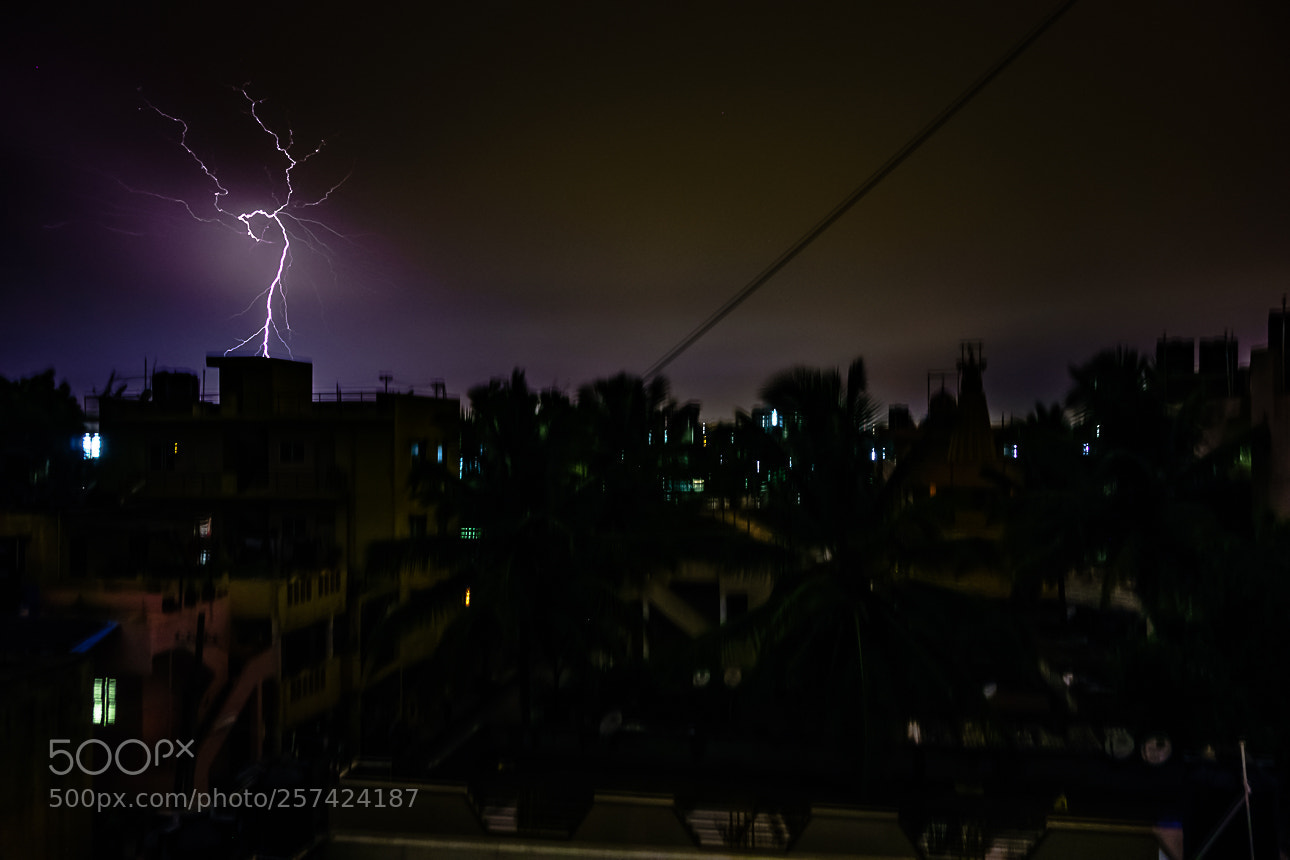 Sony Cyber-shot DSC-RX100 sample photo. Lighning photography