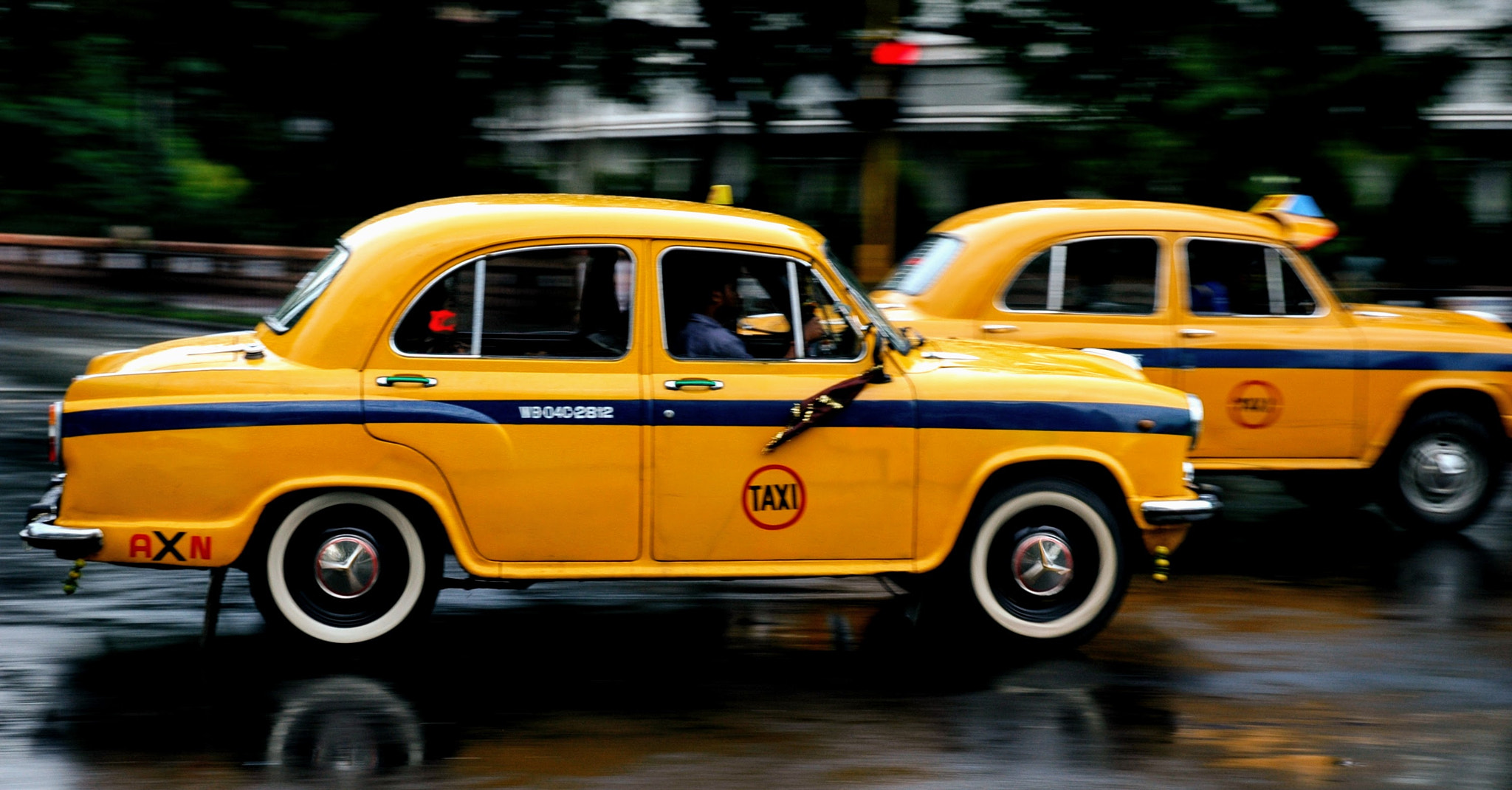 Nikon D70 sample photo. Taxi! photography