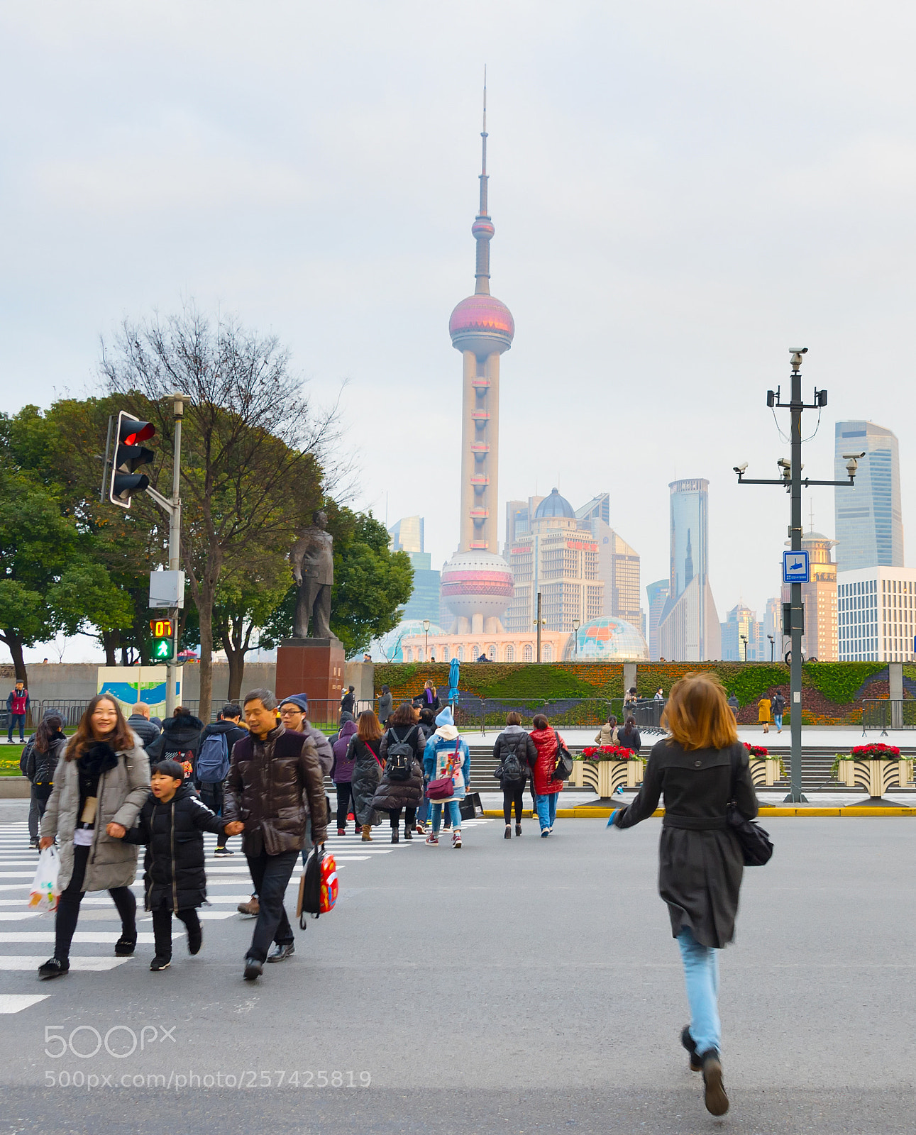 Nikon Df sample photo. People crossing road. shanghai photography