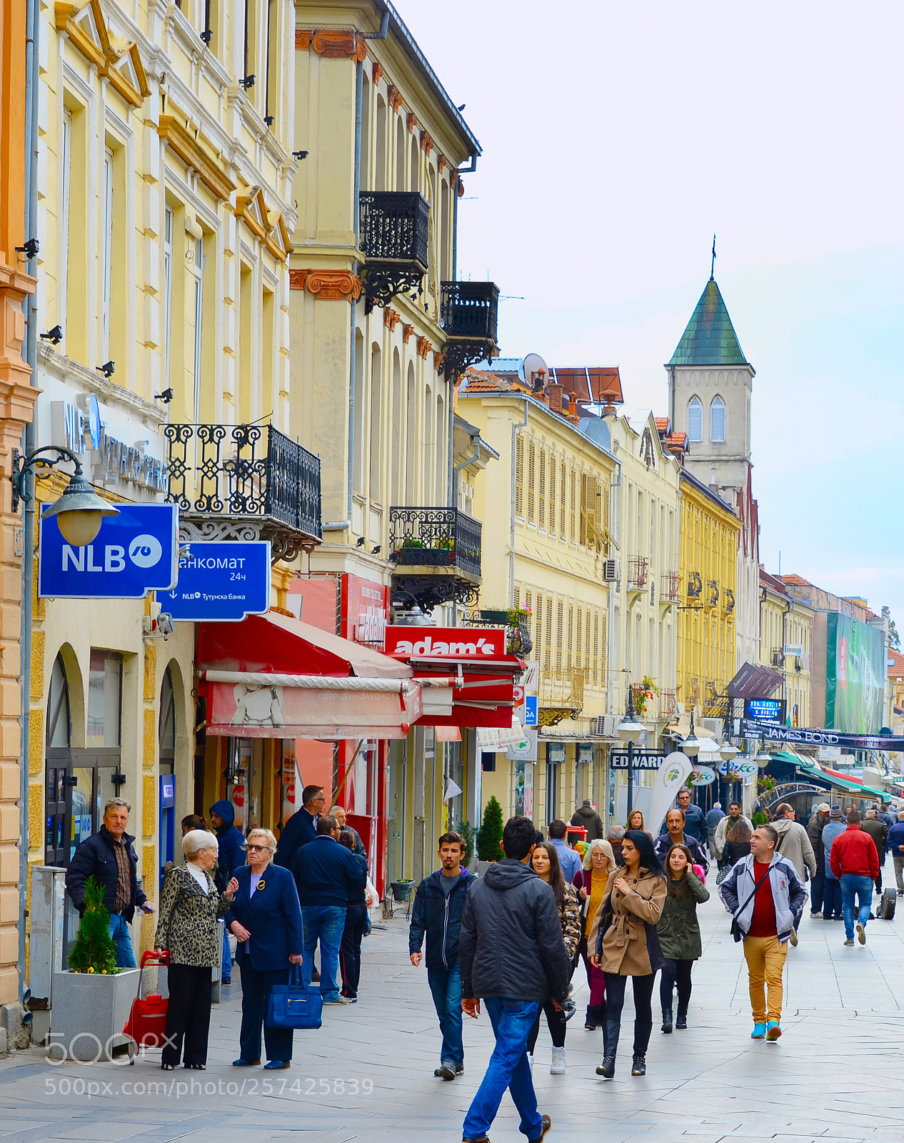 Nikon Df sample photo. Chirok sokak street. bitola photography