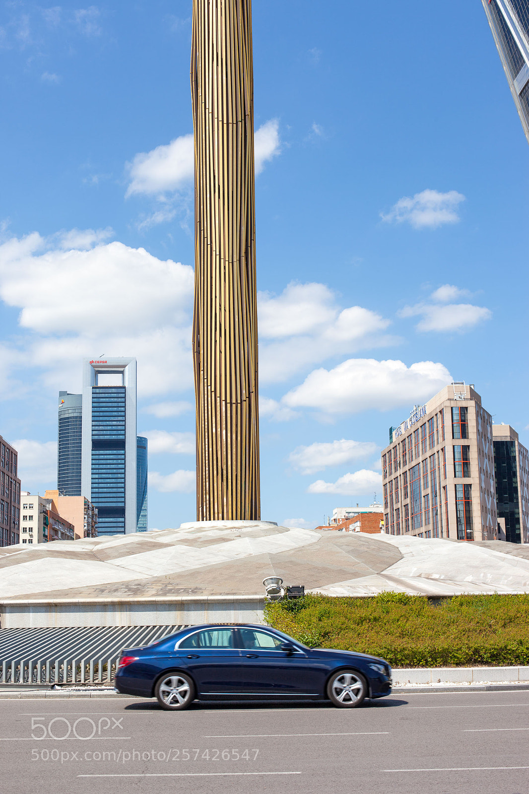 Canon EOS 5D Mark II sample photo. Plaza castilla photography