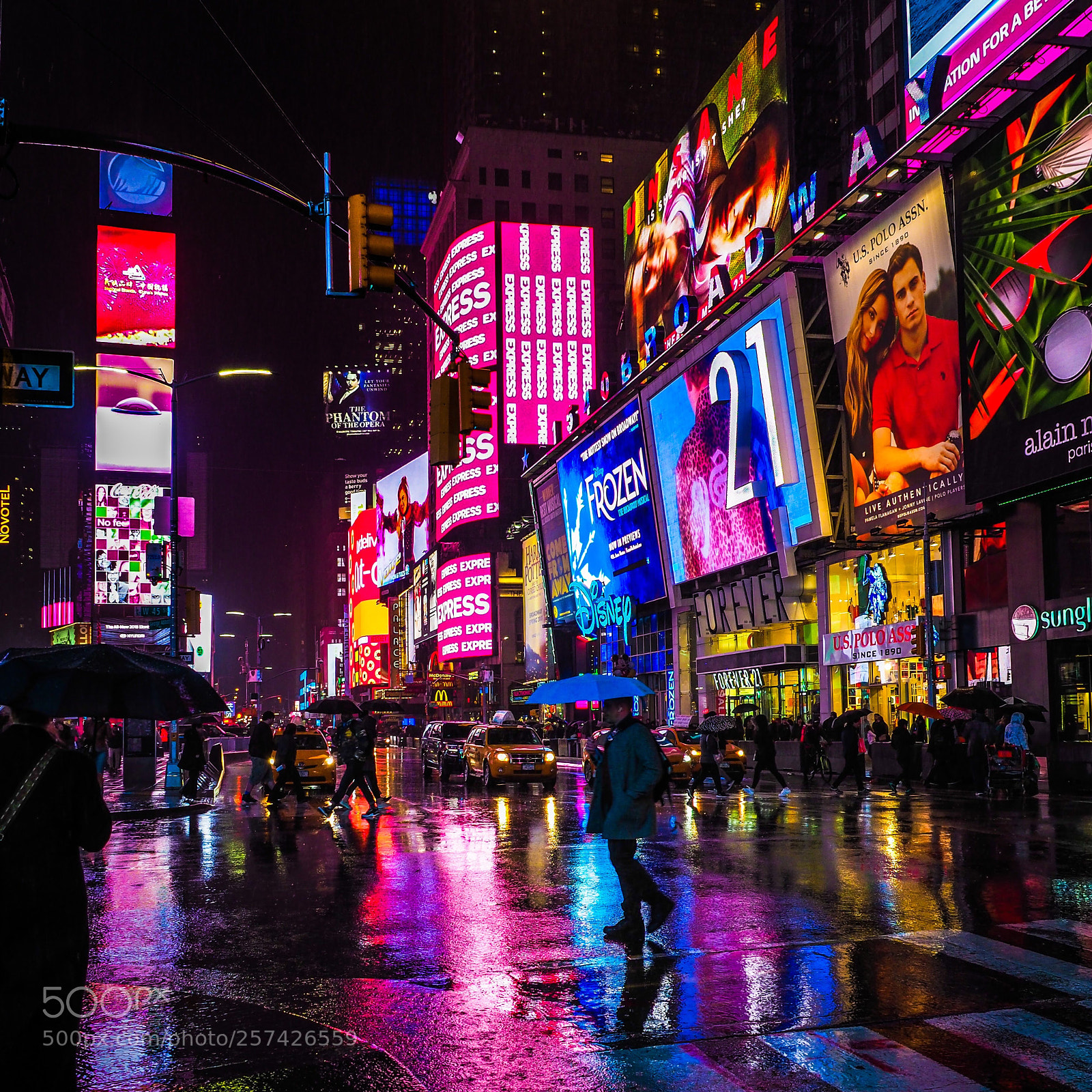Olympus OM-D E-M1 Mark II sample photo. Times square  photography
