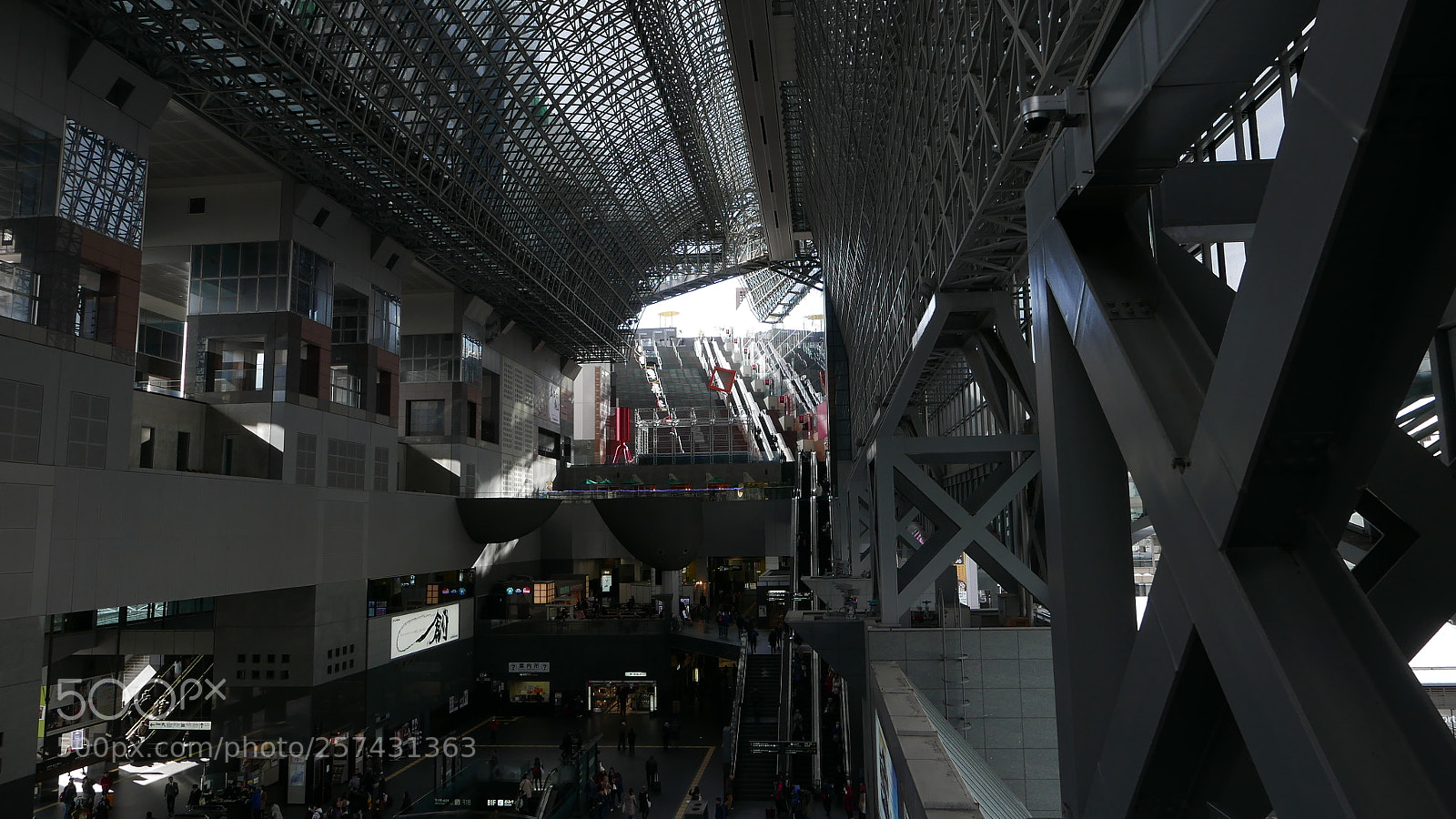 Leica D-Lux (Typ 109) sample photo. 京都站。。。 photography