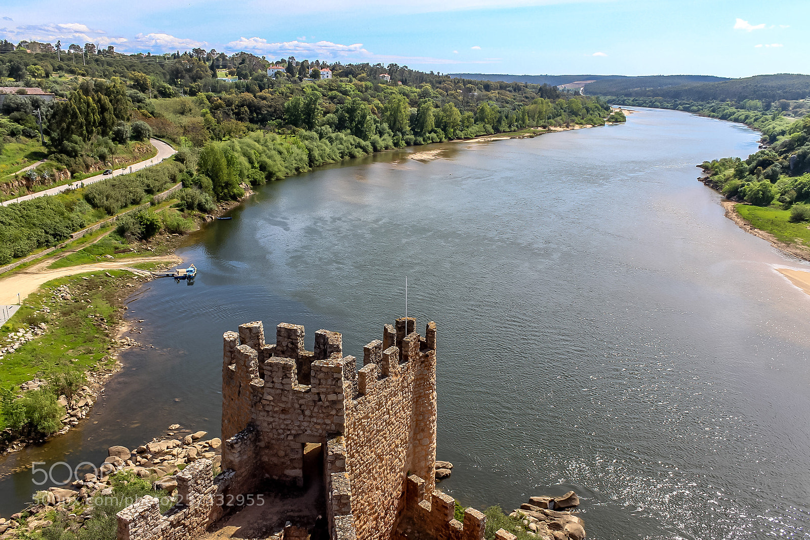Canon EOS 600D (Rebel EOS T3i / EOS Kiss X5) sample photo. Almourol castle photography