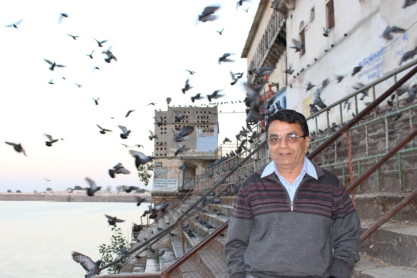 Canon EOS 600D (Rebel EOS T3i / EOS Kiss X5) sample photo. Lake behind kankroli temple photography