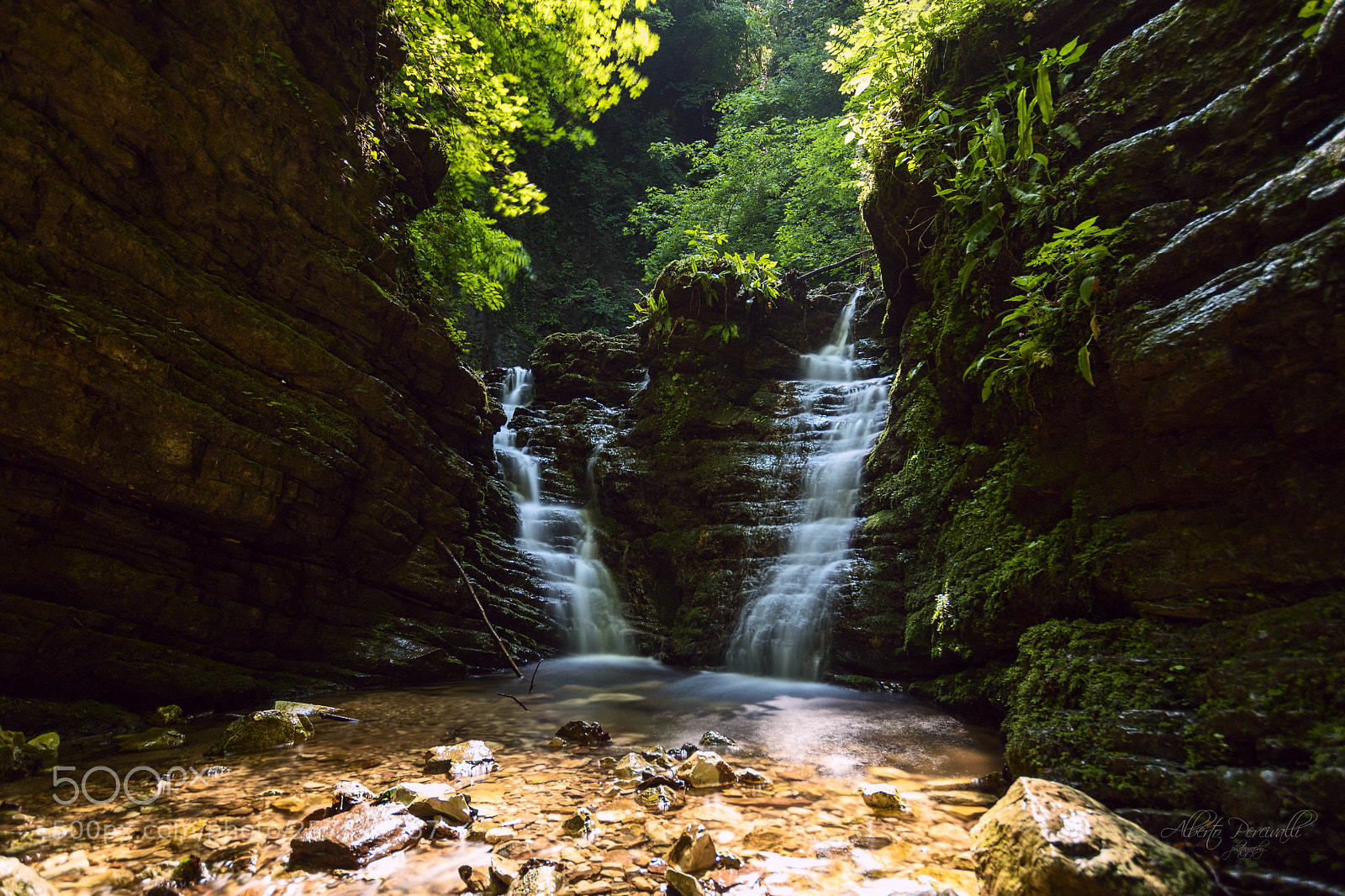 Canon EOS 750D (EOS Rebel T6i / EOS Kiss X8i) sample photo. Waterfall photography