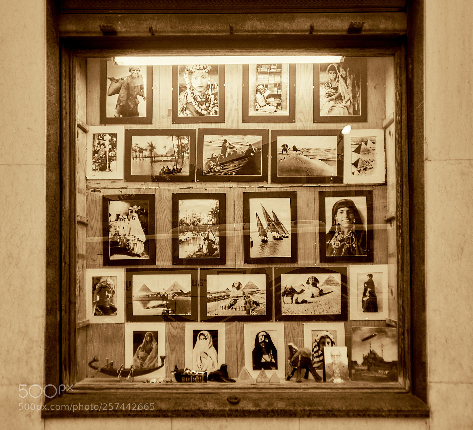 Nikon D5200 sample photo. Antiques photography