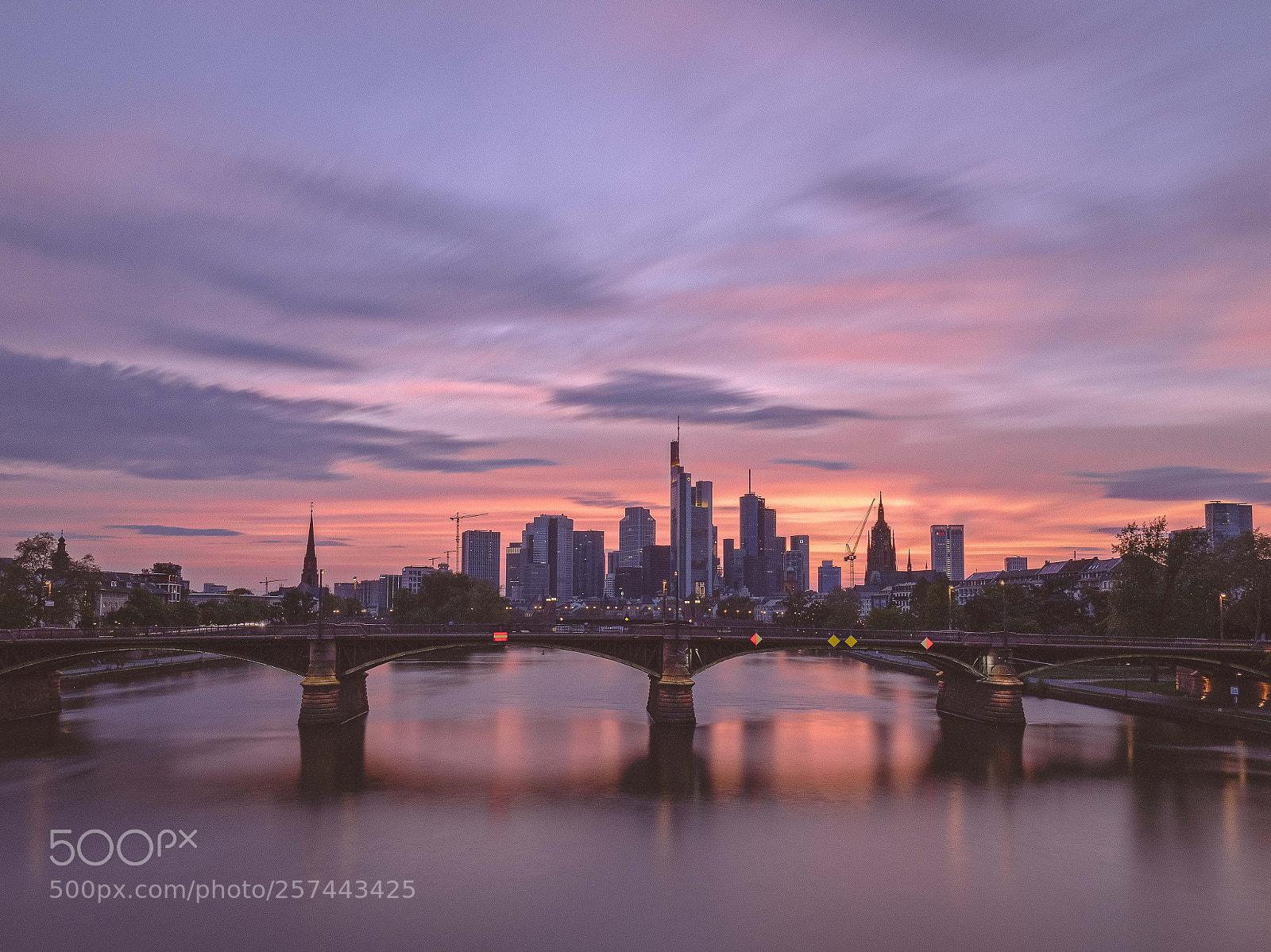 Olympus OM-D E-M1 Mark II sample photo. Sunset in frankfurt photography