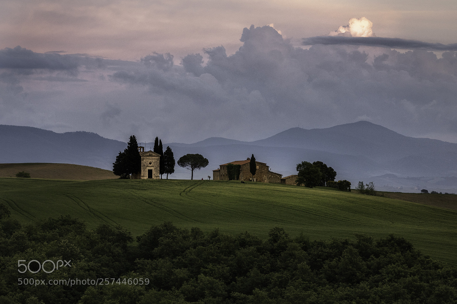 Canon EOS 5D Mark IV sample photo. Capella di vitaleta photography