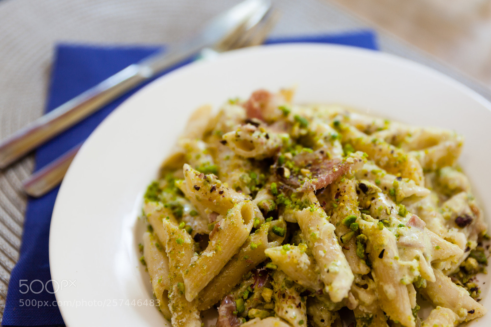Canon EOS 5D Mark II sample photo. Pennette al pistacchio di photography