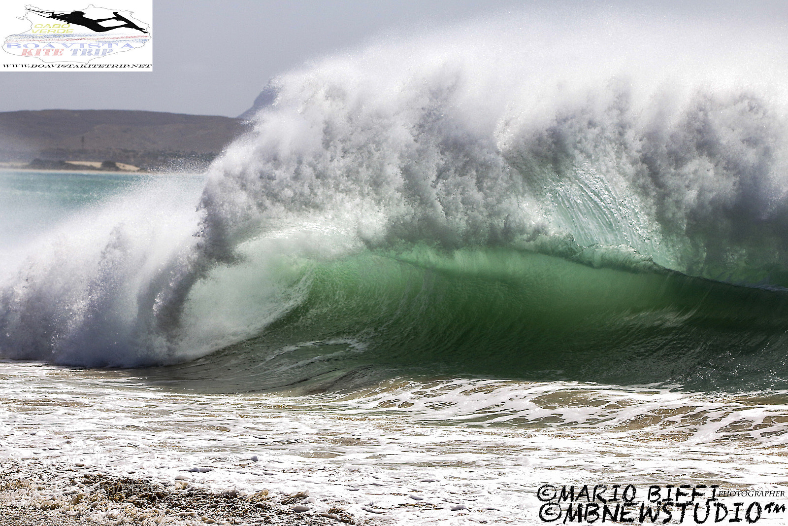 Canon EOS 70D sample photo. Amazing wave photography