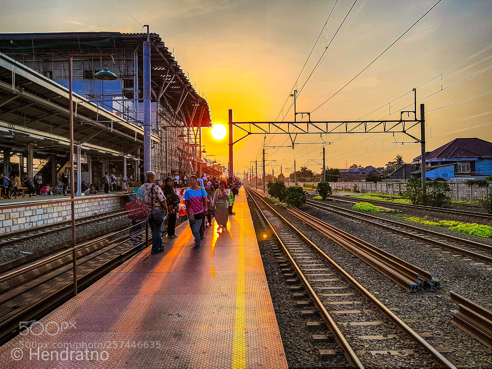 Samsung Galaxy S8+ sample photo. Sunset and station photography